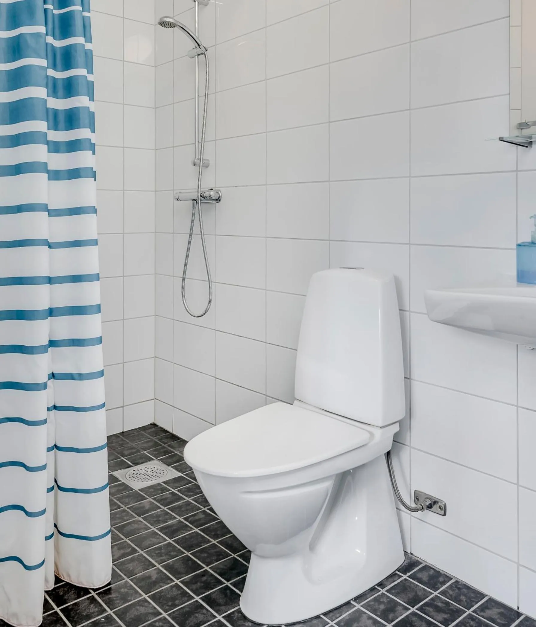 Bathroom in Ljungs Fem Rum