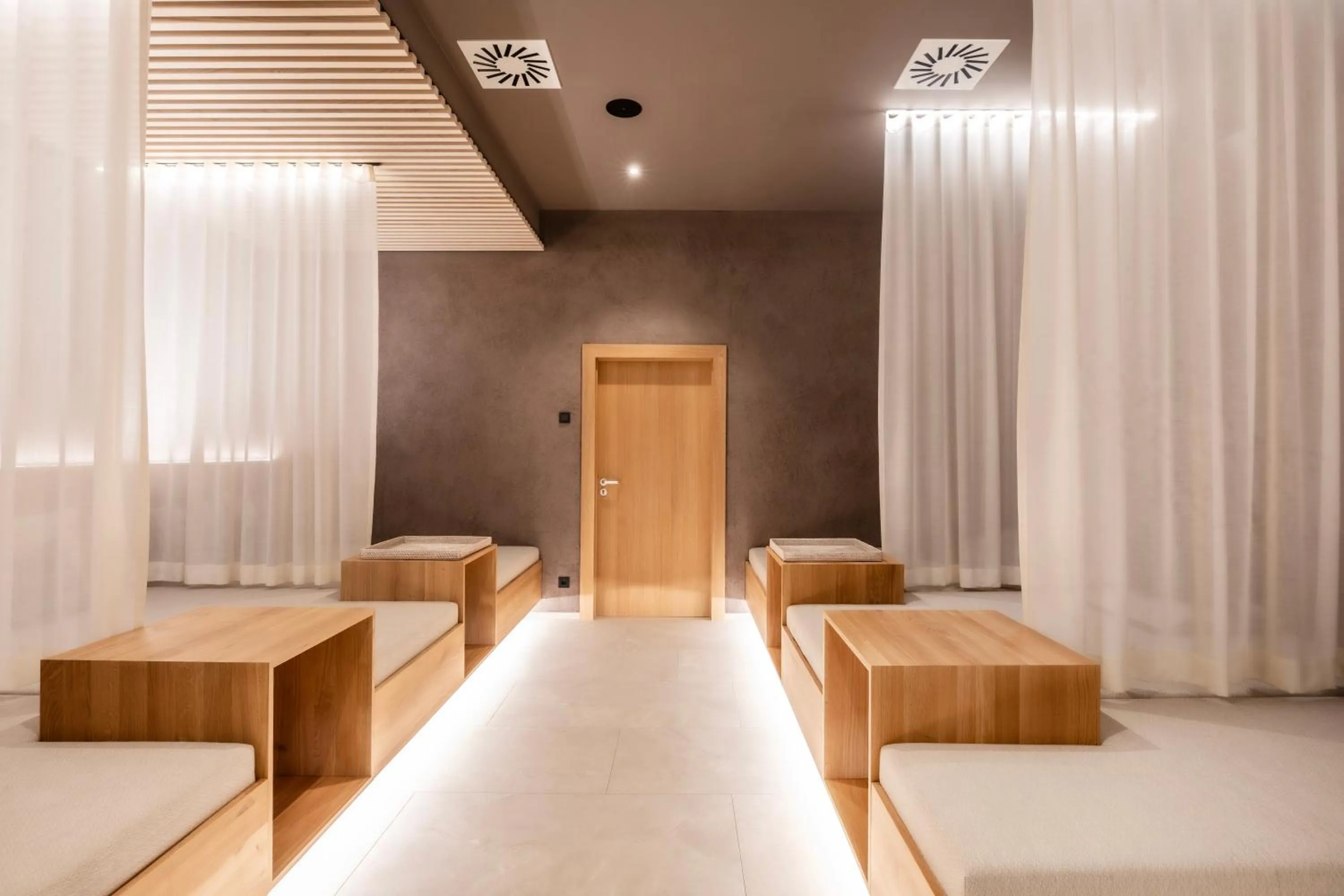 Spa and wellness centre/facilities, Bed in Alpen Hotel Post