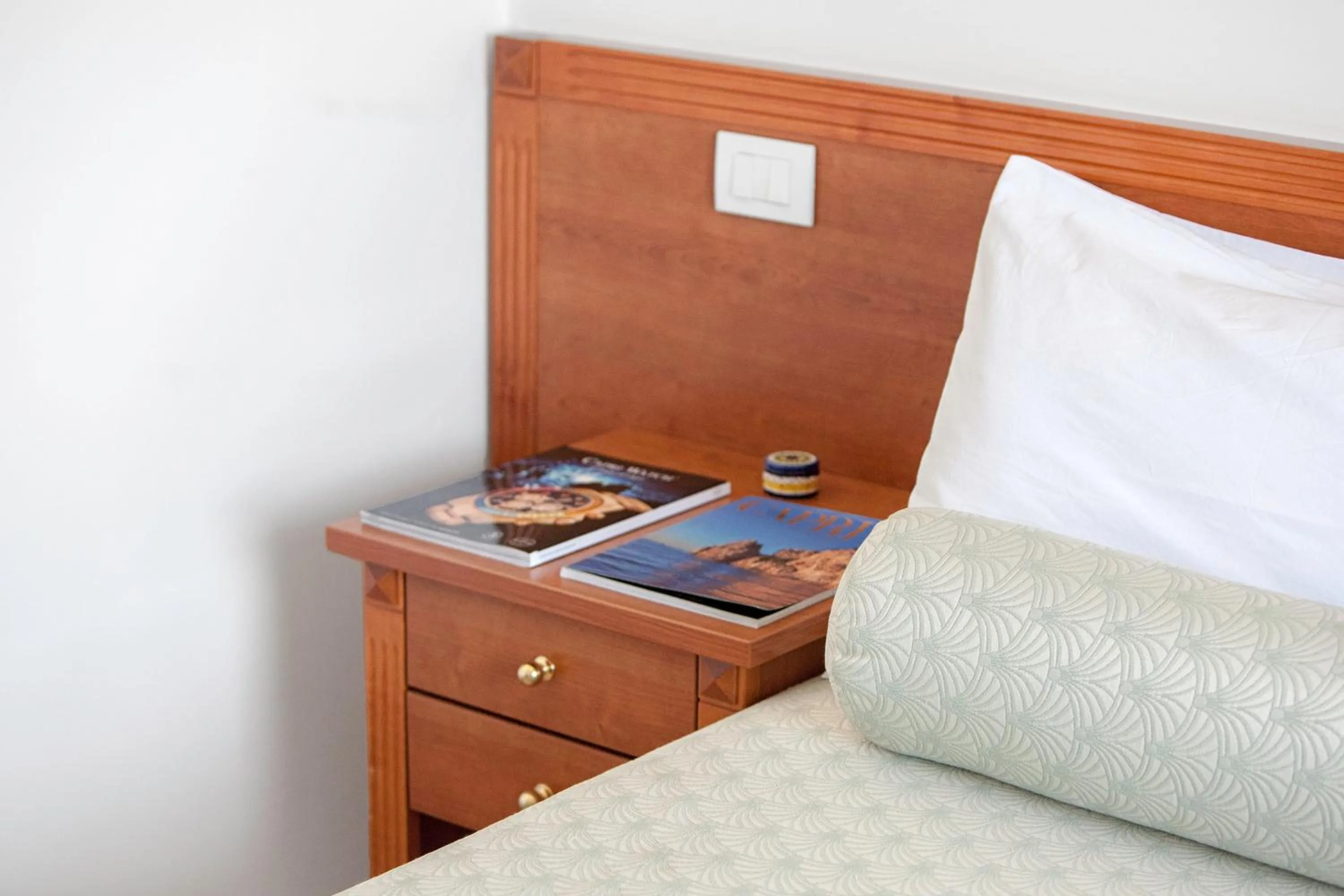 Decorative detail, Bed in Relais 2 Pini