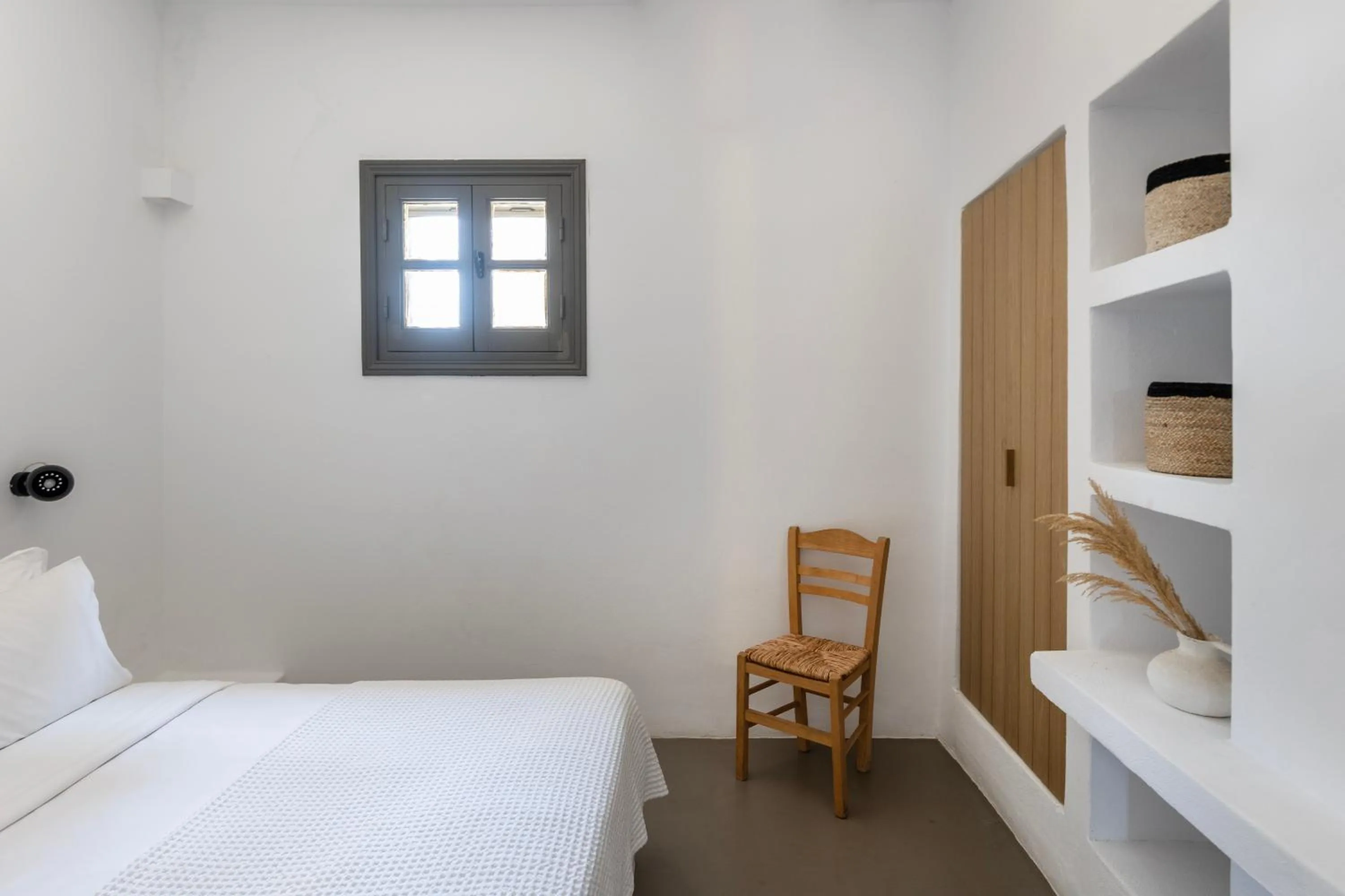 Bed in Acron Villas Paros