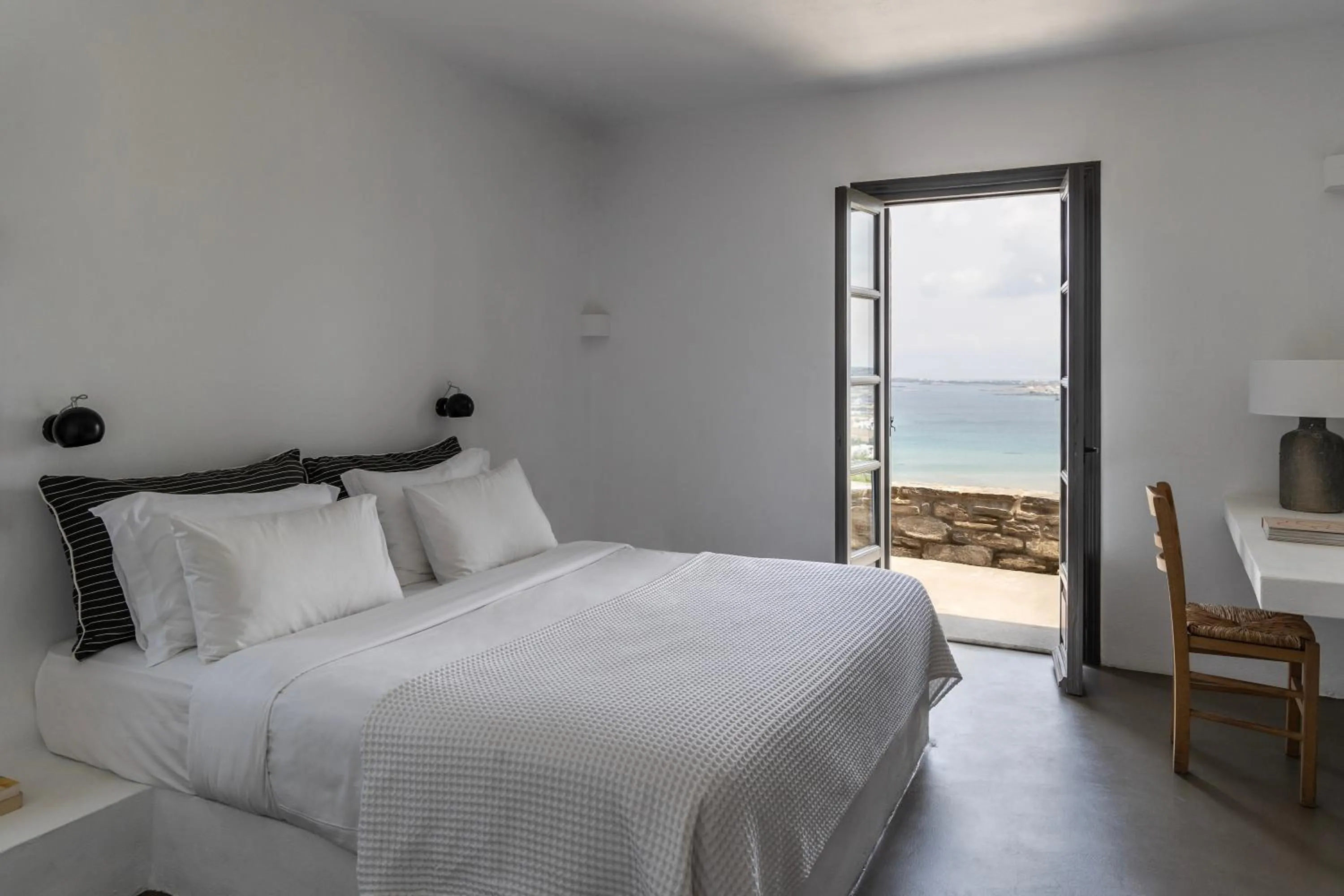 Bed in Acron Villas Paros