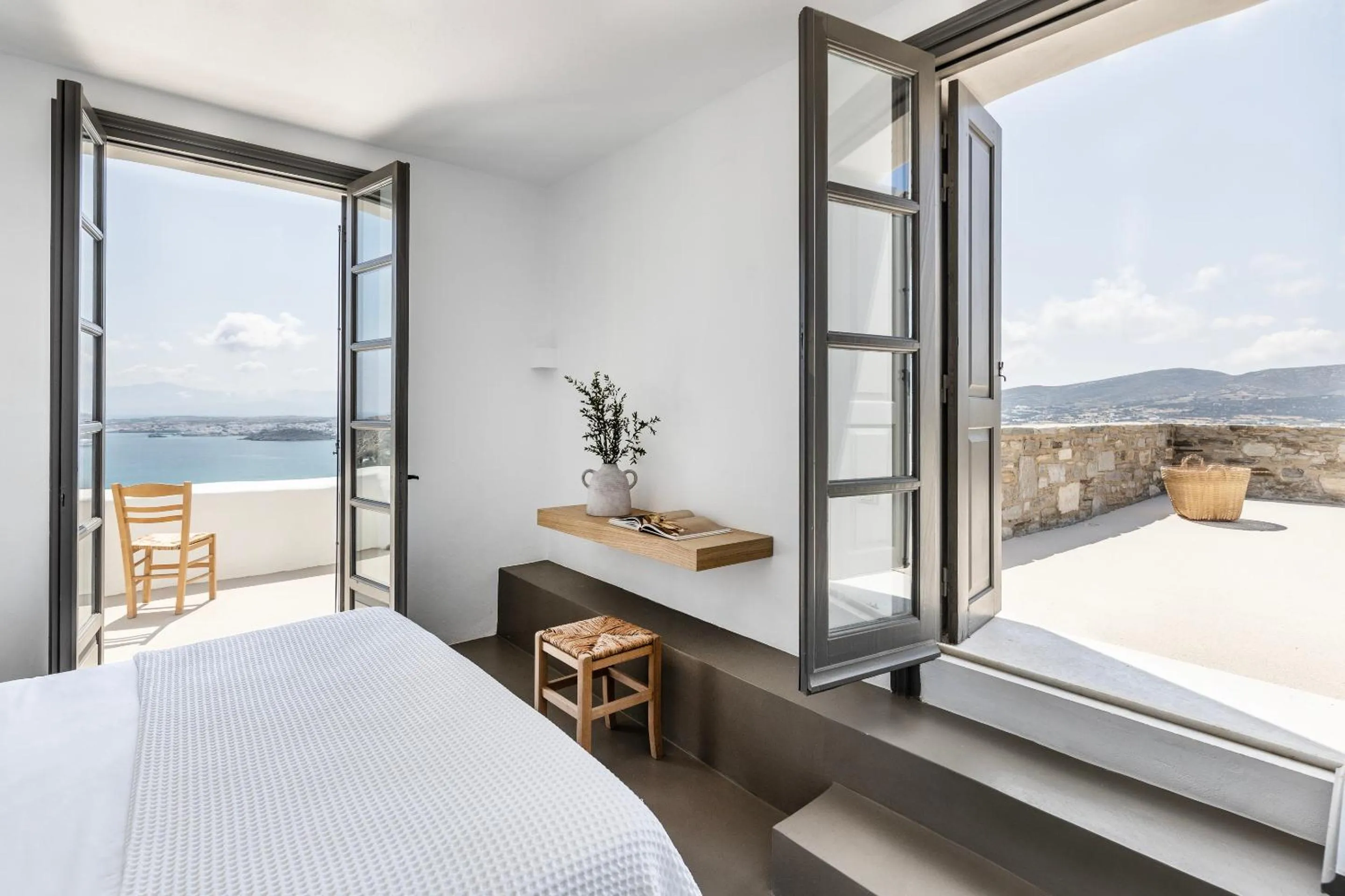 Bed in Acron Villas Paros