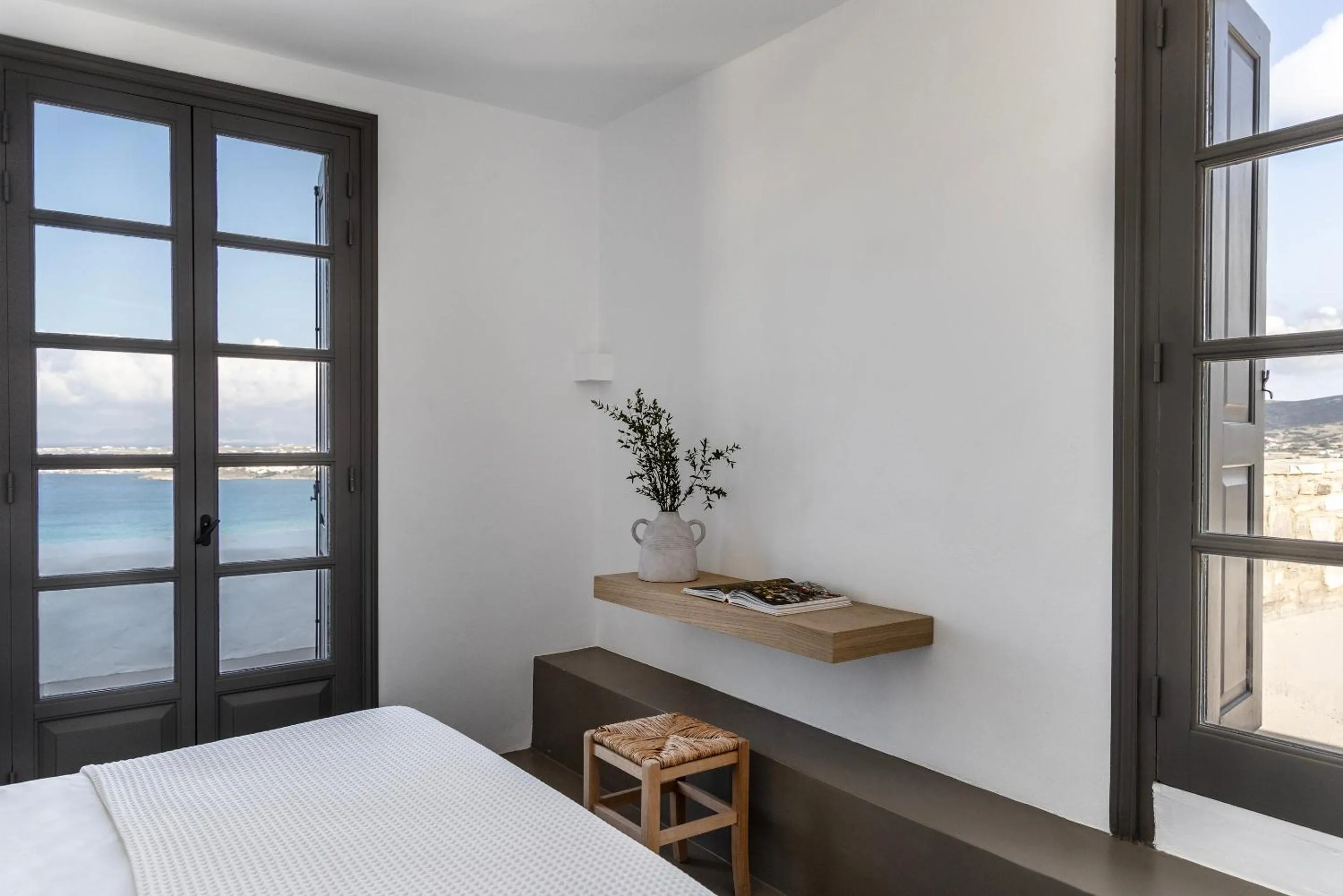 Bed in Acron Villas Paros