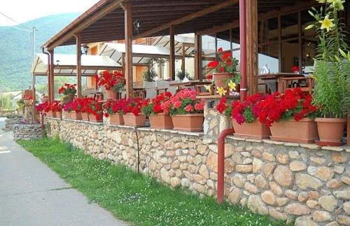 Lounge or bar in Hotel Kapsalis