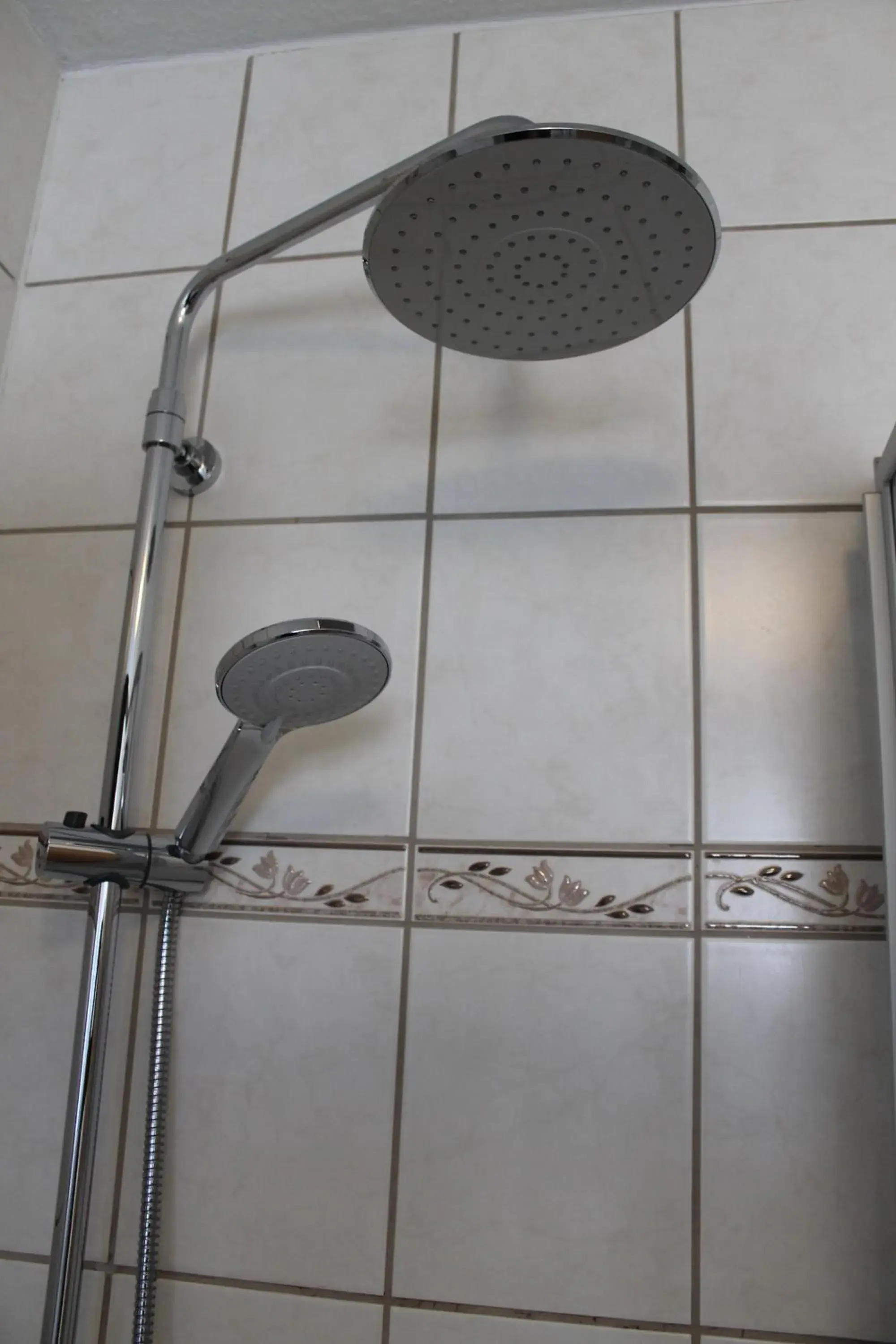 Deluxe Double Room with Shower in TOTO's Gasthaus Deluxe Double Room with Shower in TOTO's Gasthaus