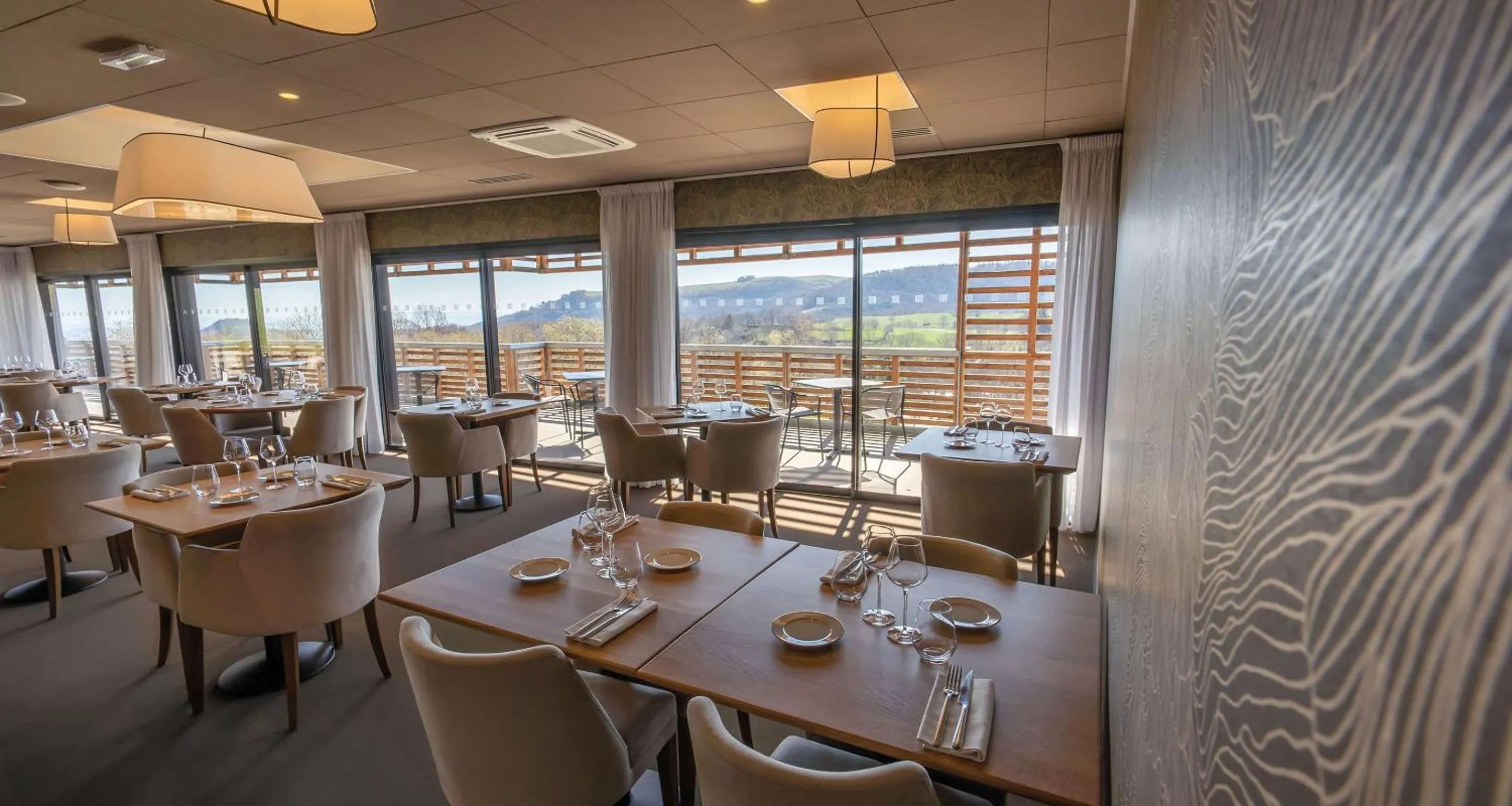 Restaurant/places to eat in Mildiss Hotel Spa & Restaurant, BW Signature Collection