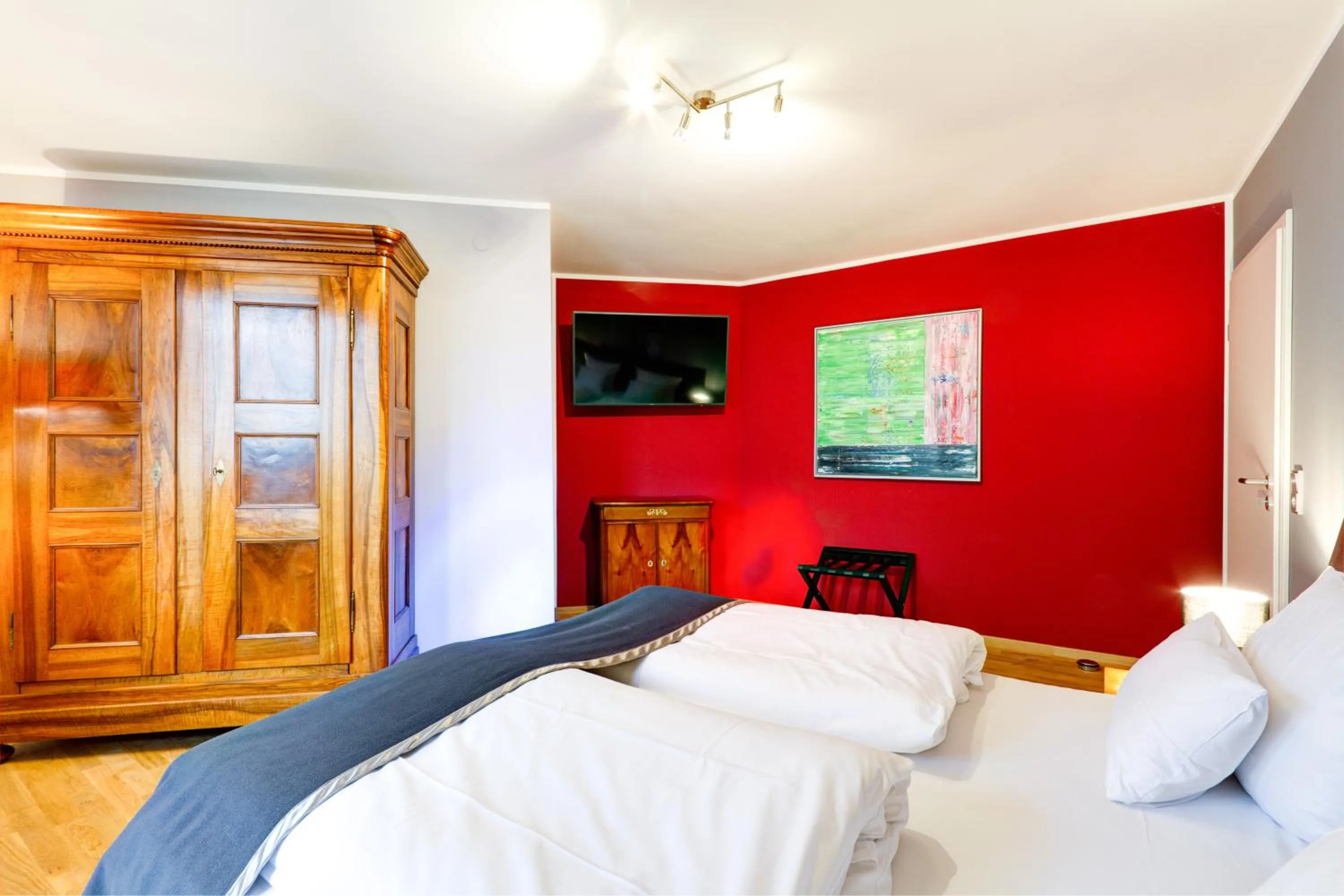 Bedroom, Bed in Qube Hotel Bergheim