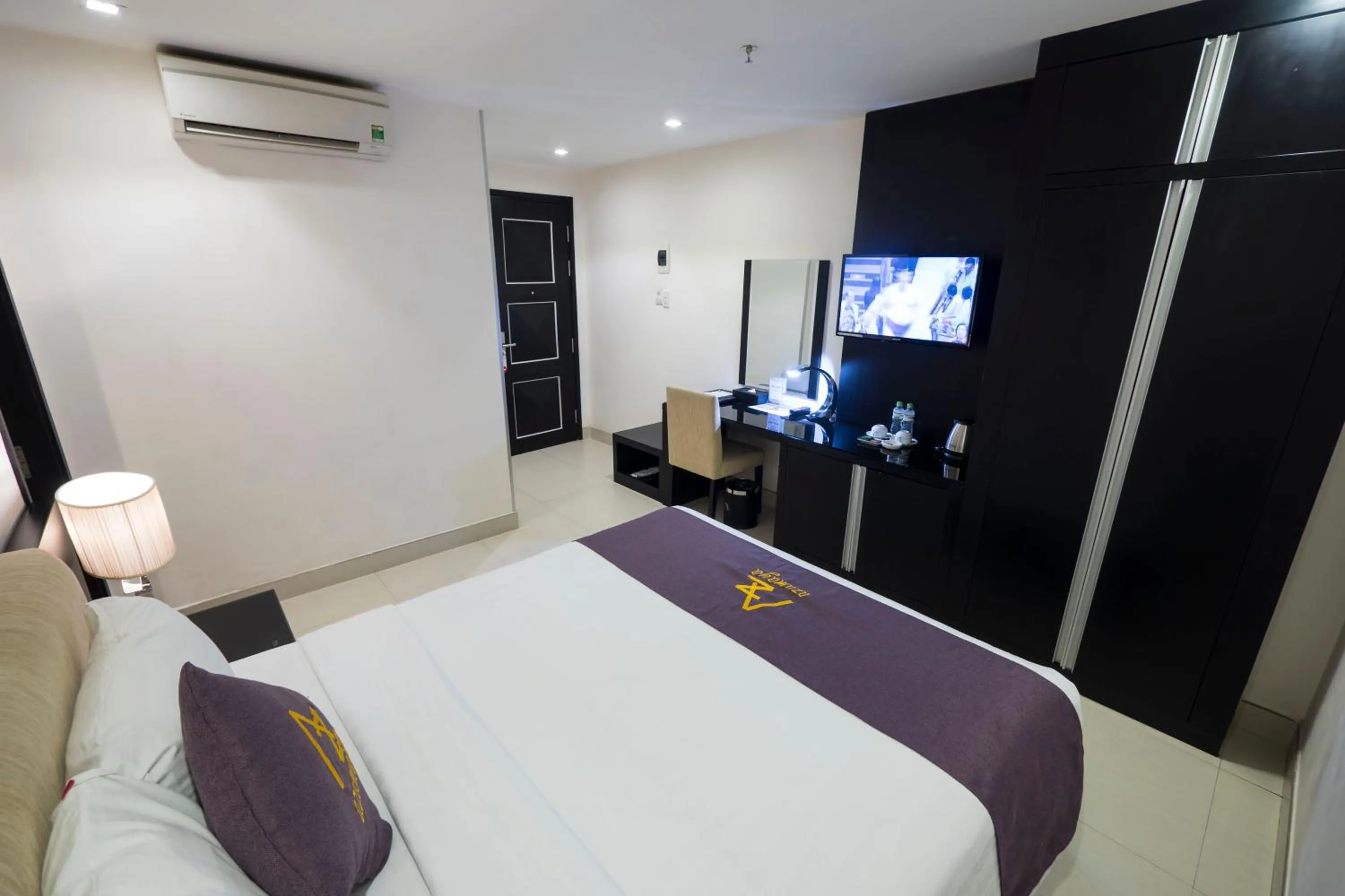 Photo of the whole room, Bed in Azumaya Hotel Da Nang