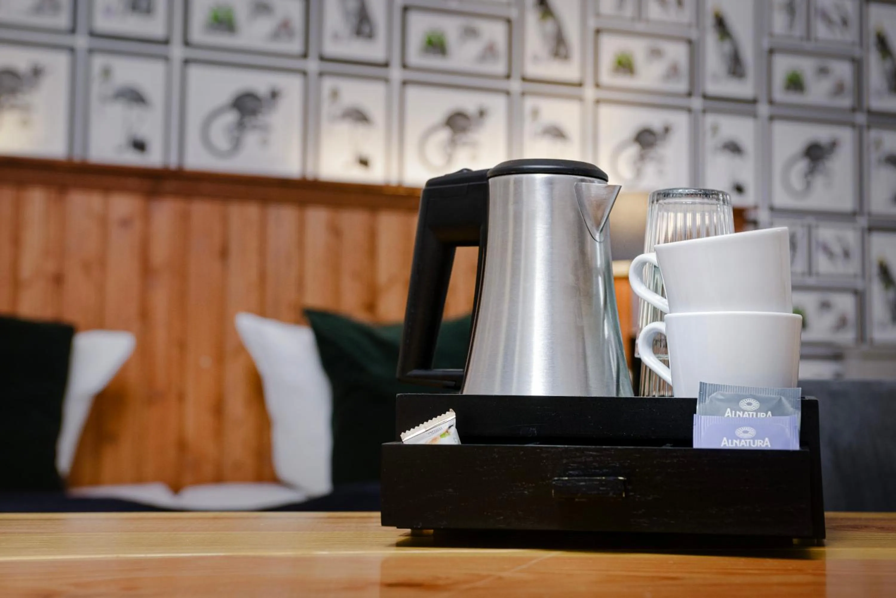 Coffee/tea facilities in Old Town Hotel