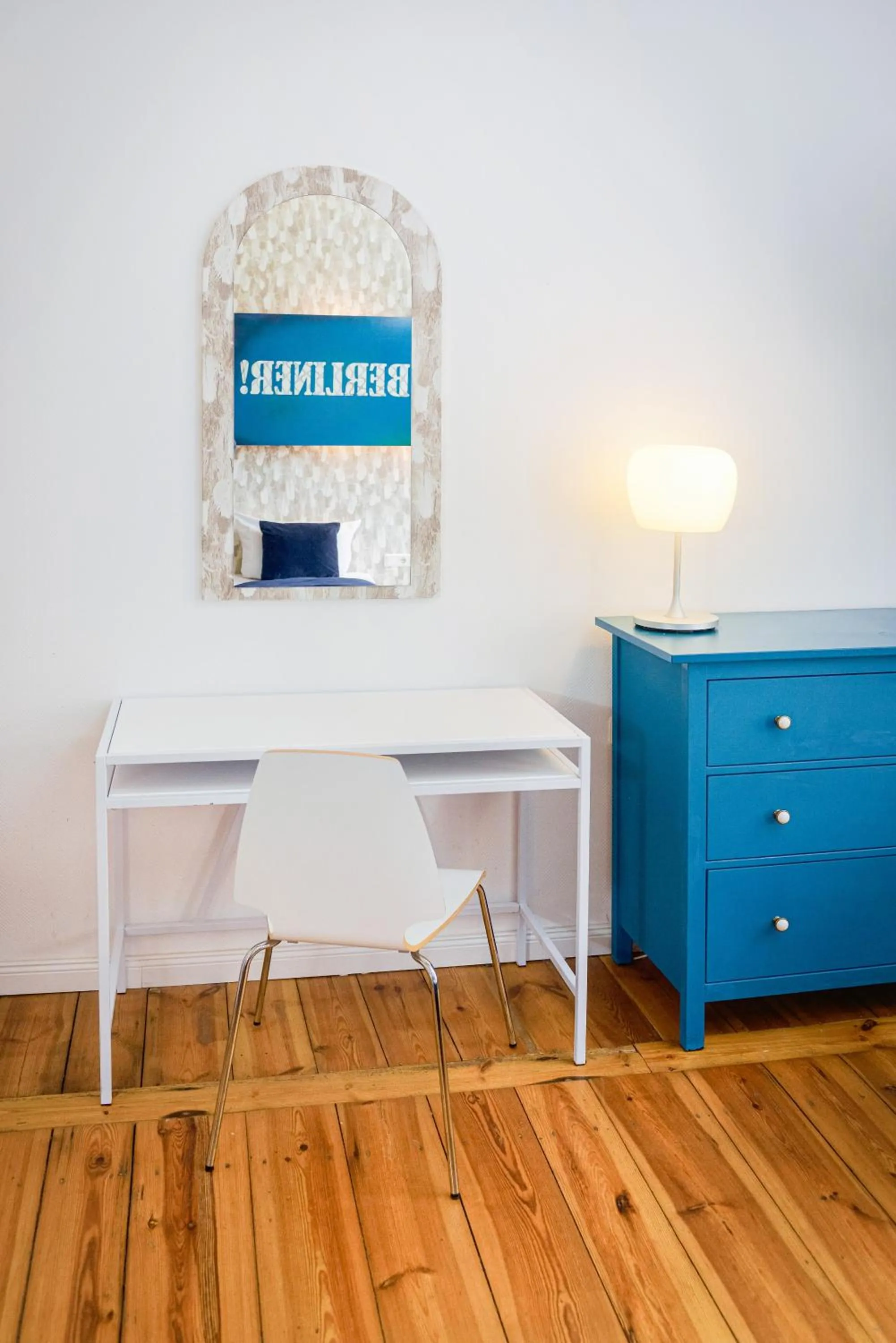 Text overlay in Old Town Hotel