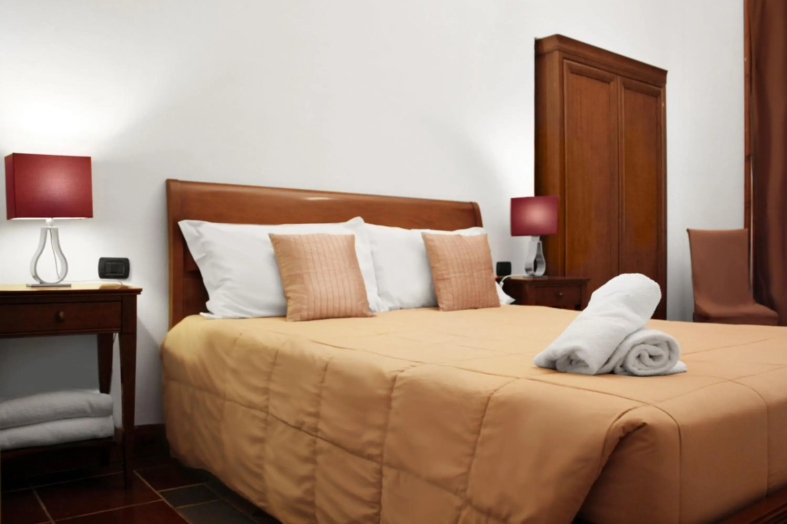 Bedroom, Bed in Roma Resort Termini Bedroom, Bed in Roma Resort Termini