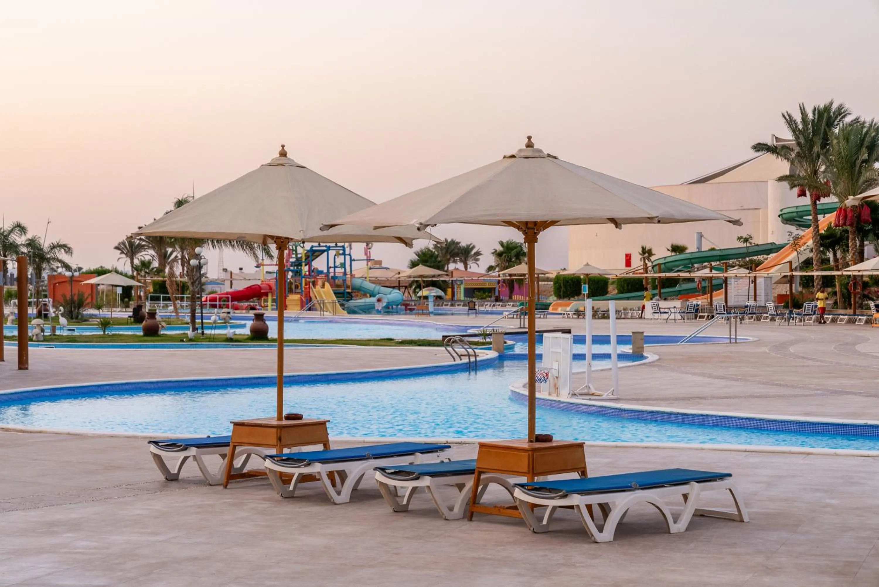 Swimming pool in Malikia Resort Abu Dabbab