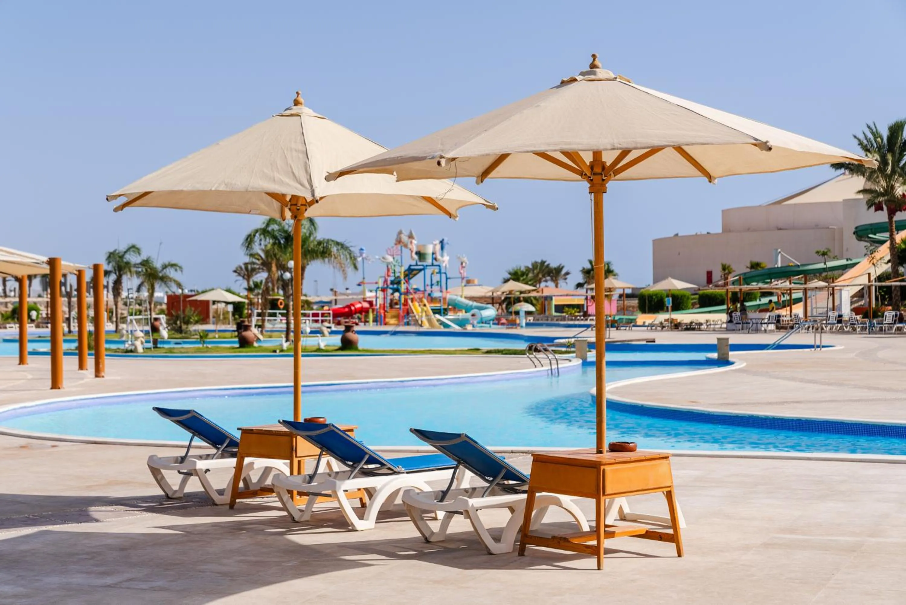 Swimming pool in Malikia Resort Abu Dabbab