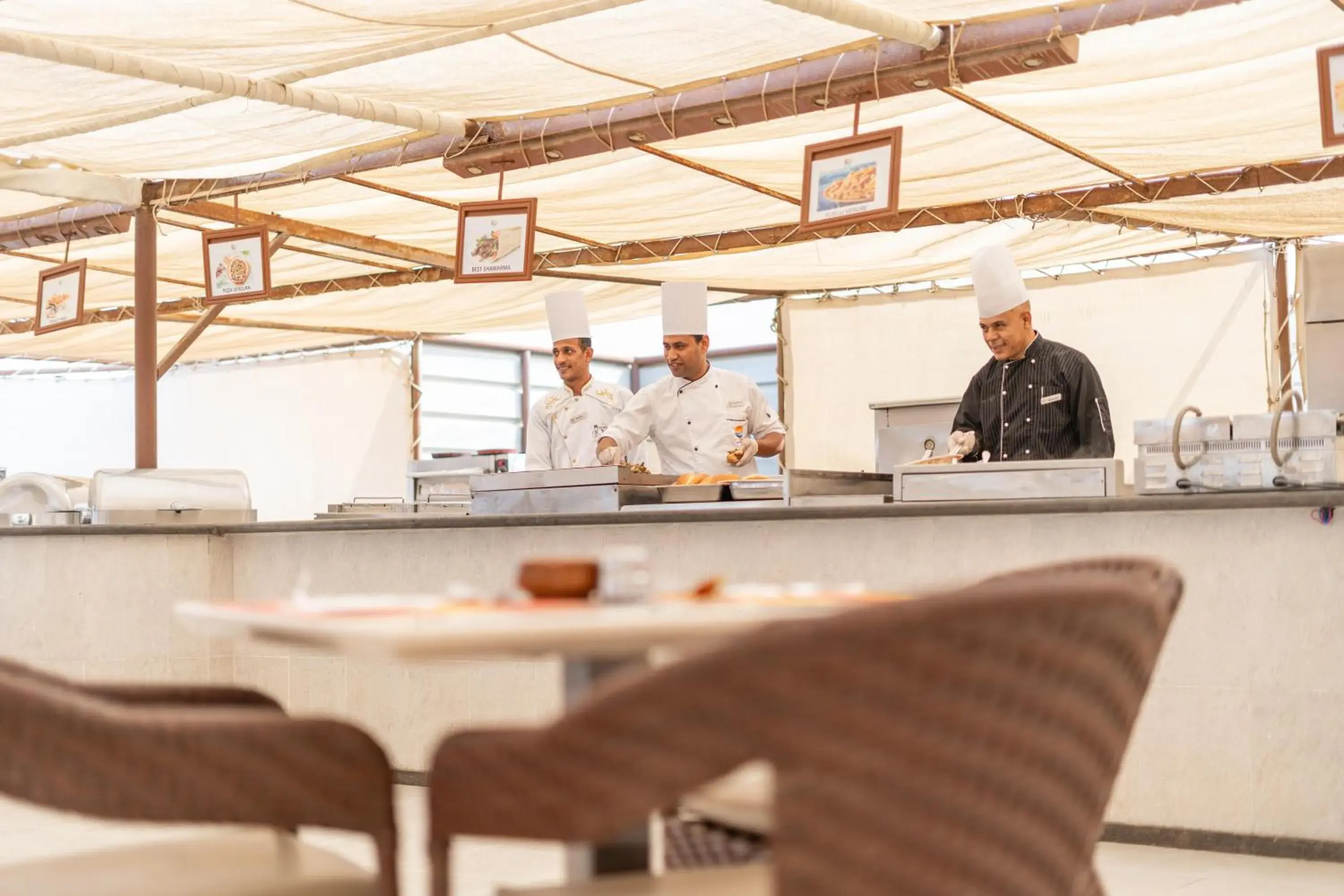 Restaurant/places to eat in Malikia Resort Abu Dabbab Restaurant/places to eat in Malikia Resort Abu Dabbab