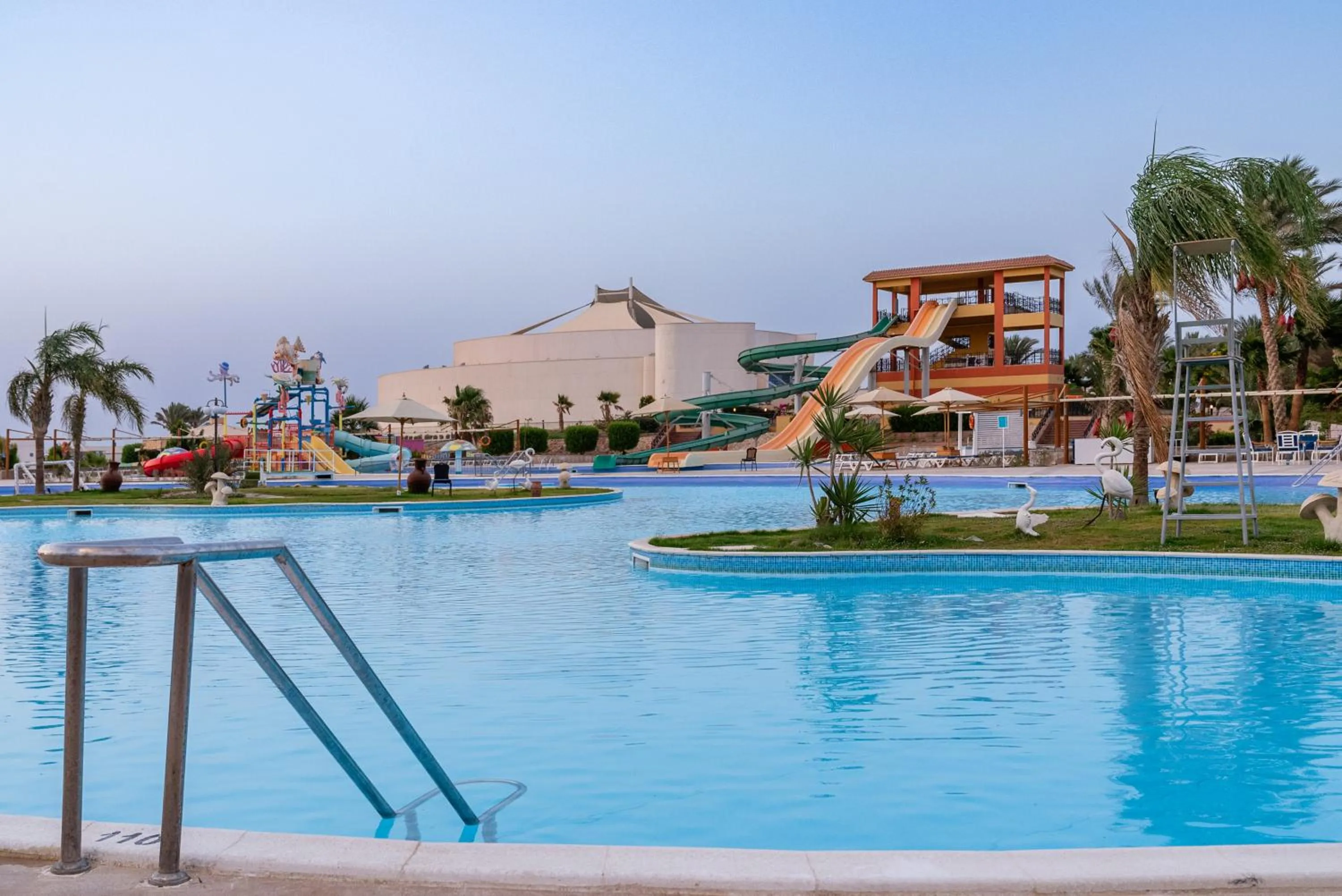 Swimming pool in Malikia Resort Abu Dabbab