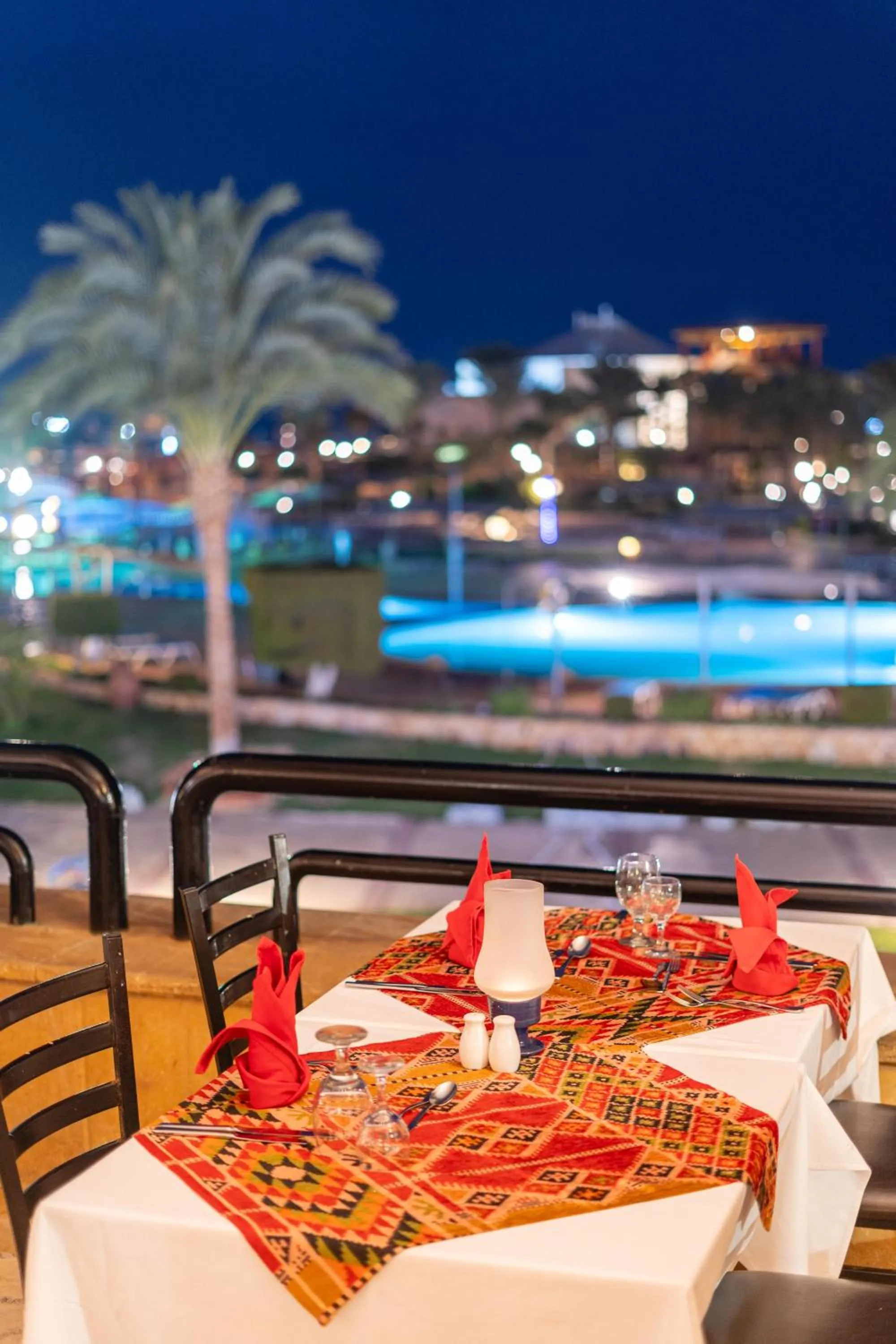 Restaurant/places to eat in Malikia Resort Abu Dabbab