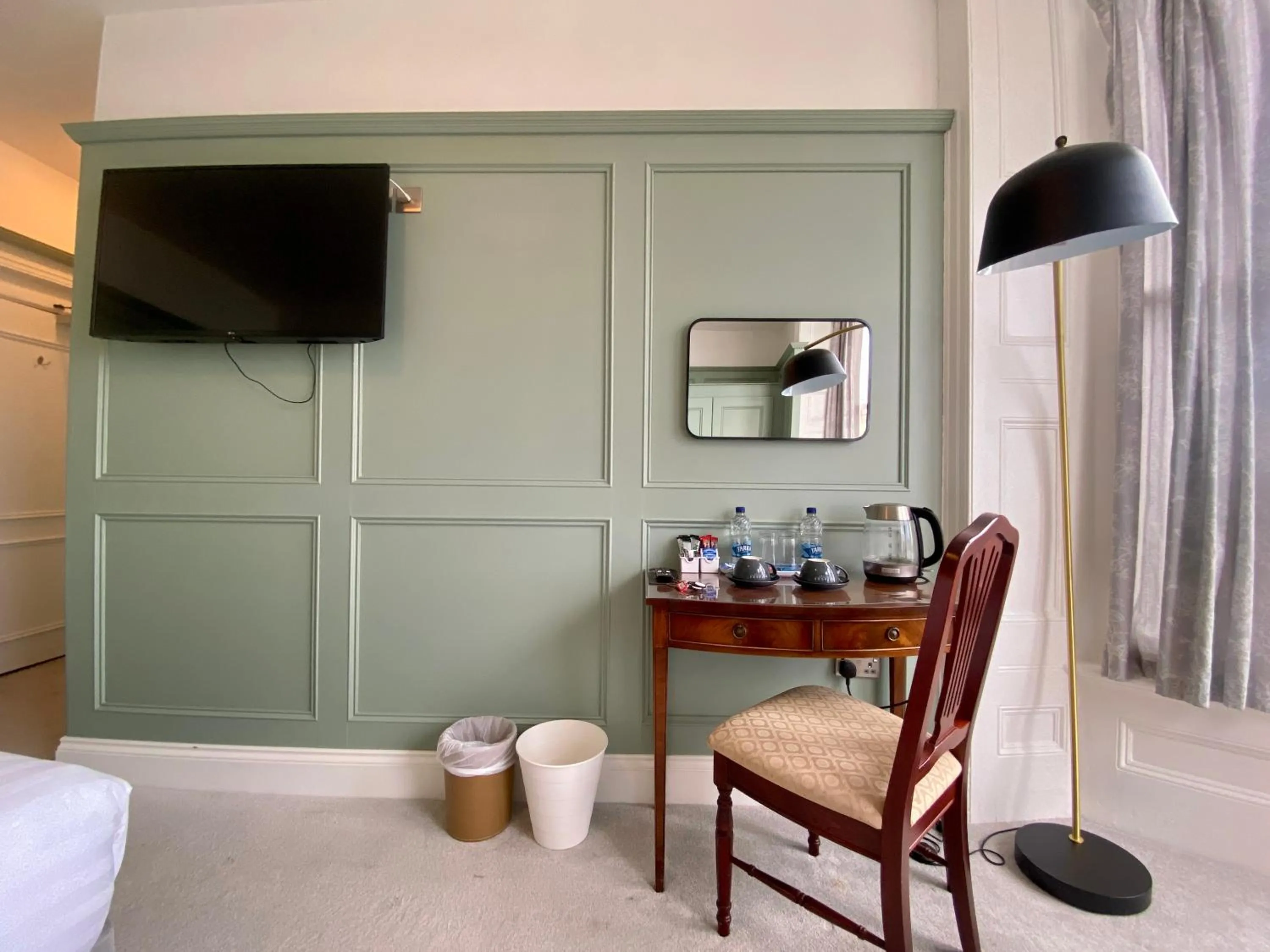 TV and multimedia in The Fairhaven Hotel