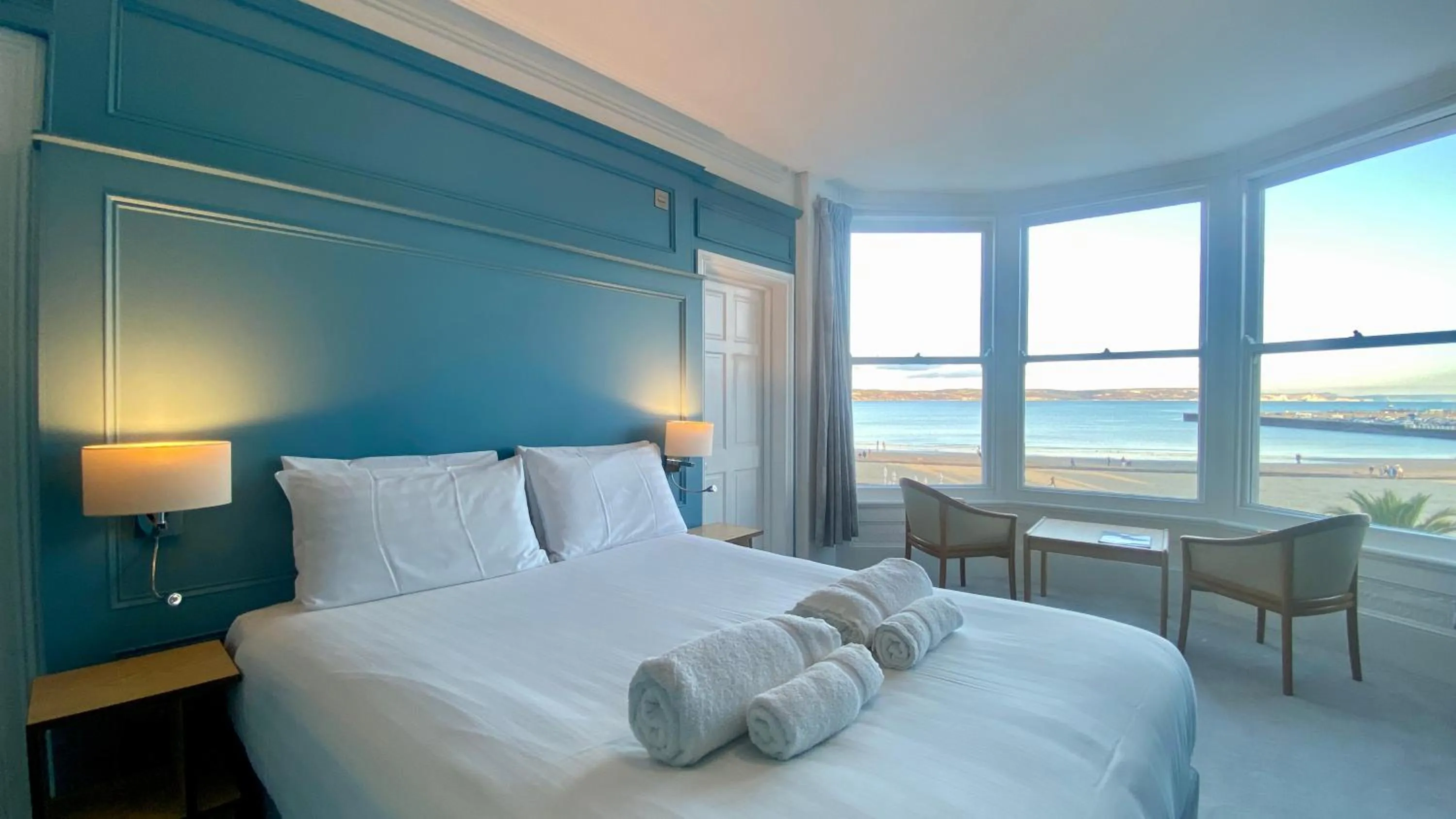 Sea view, Bed in The Fairhaven Hotel