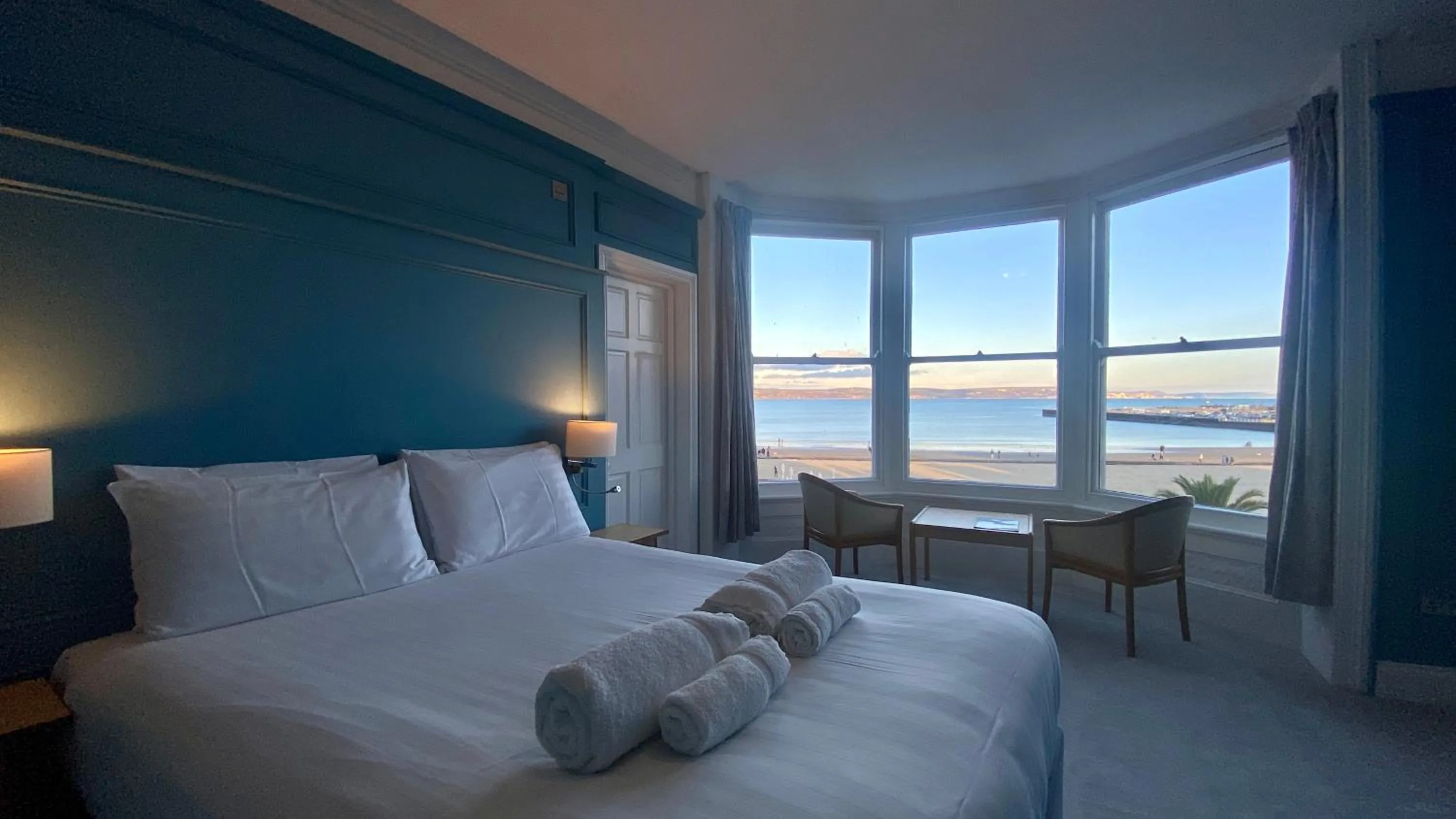 Sea view, Bed in The Fairhaven Hotel