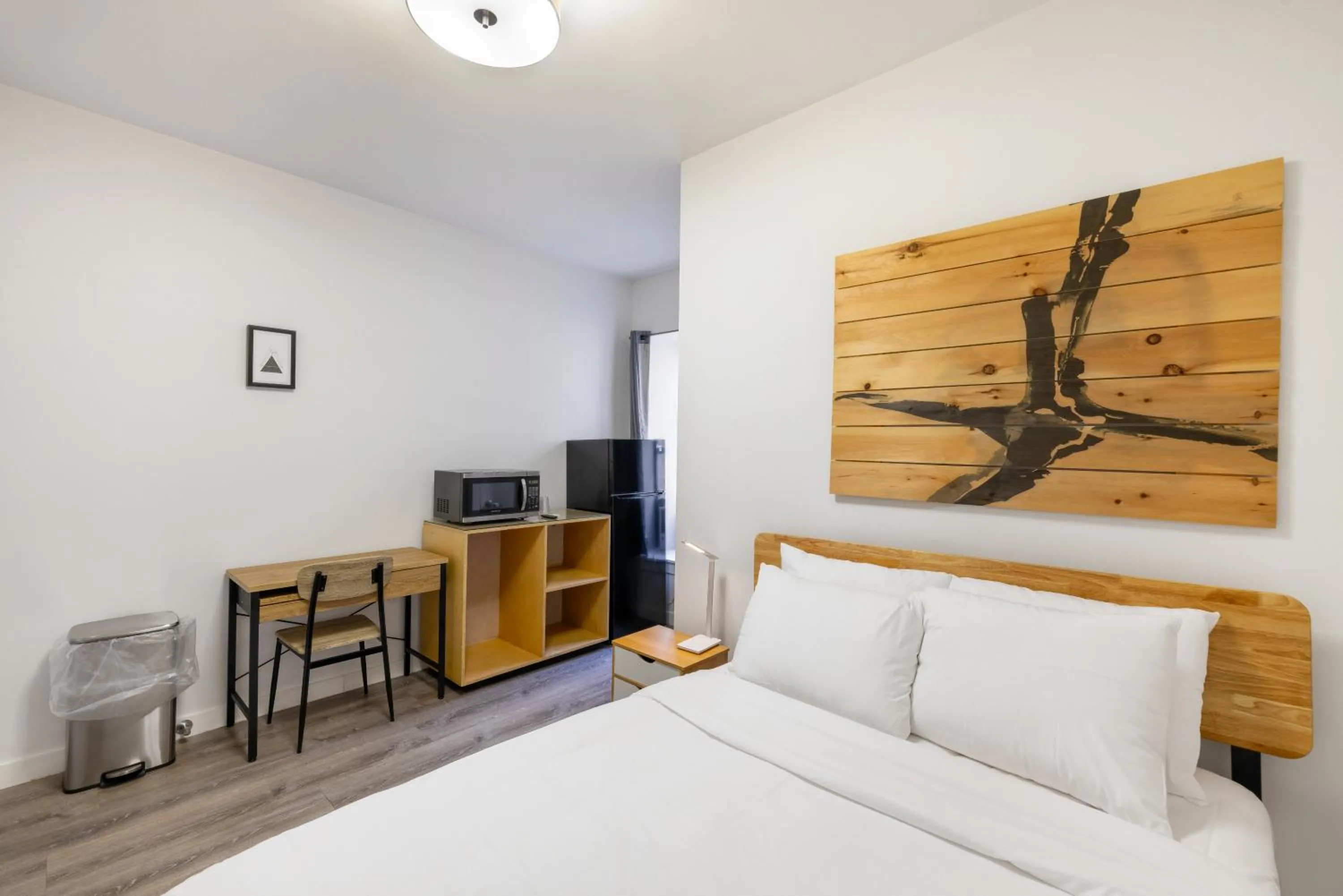 Hotel 27 by LuxUrban