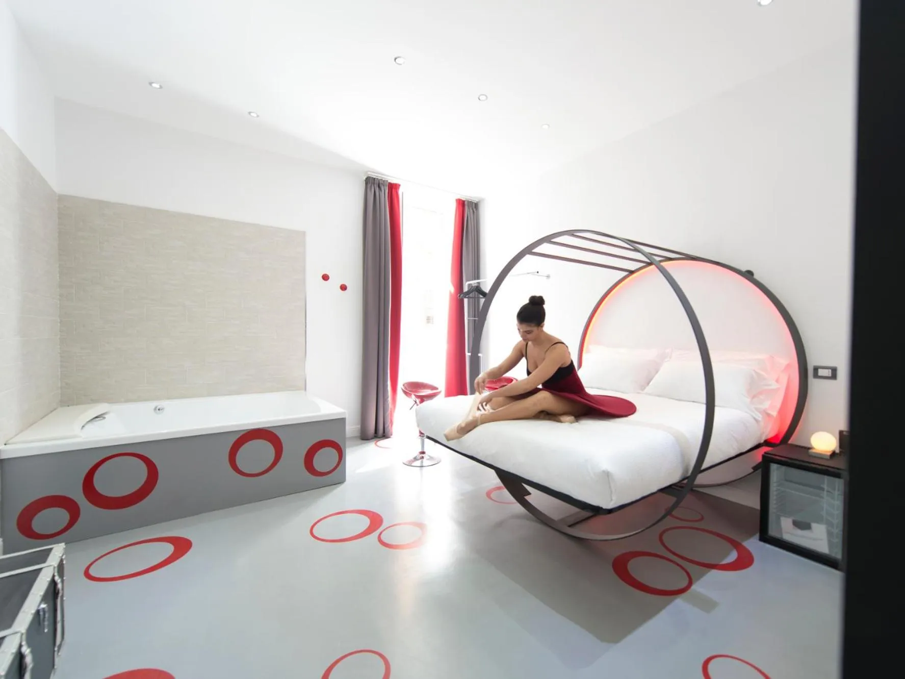 Photo of the whole room, Bed in 7 Inn Spanish Steps