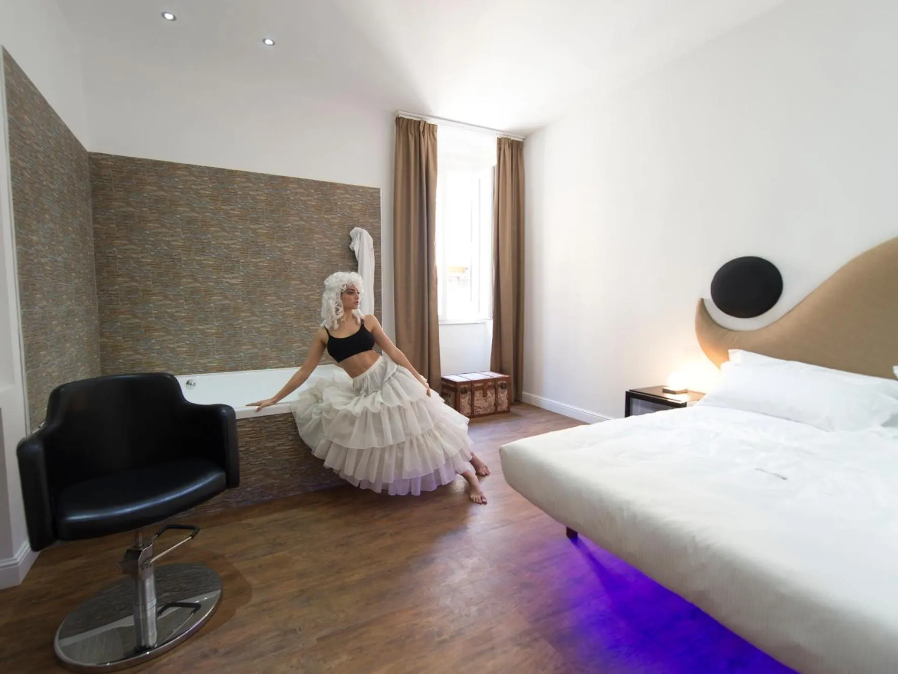 Photo of the whole room, Bed in 7 Inn Spanish Steps