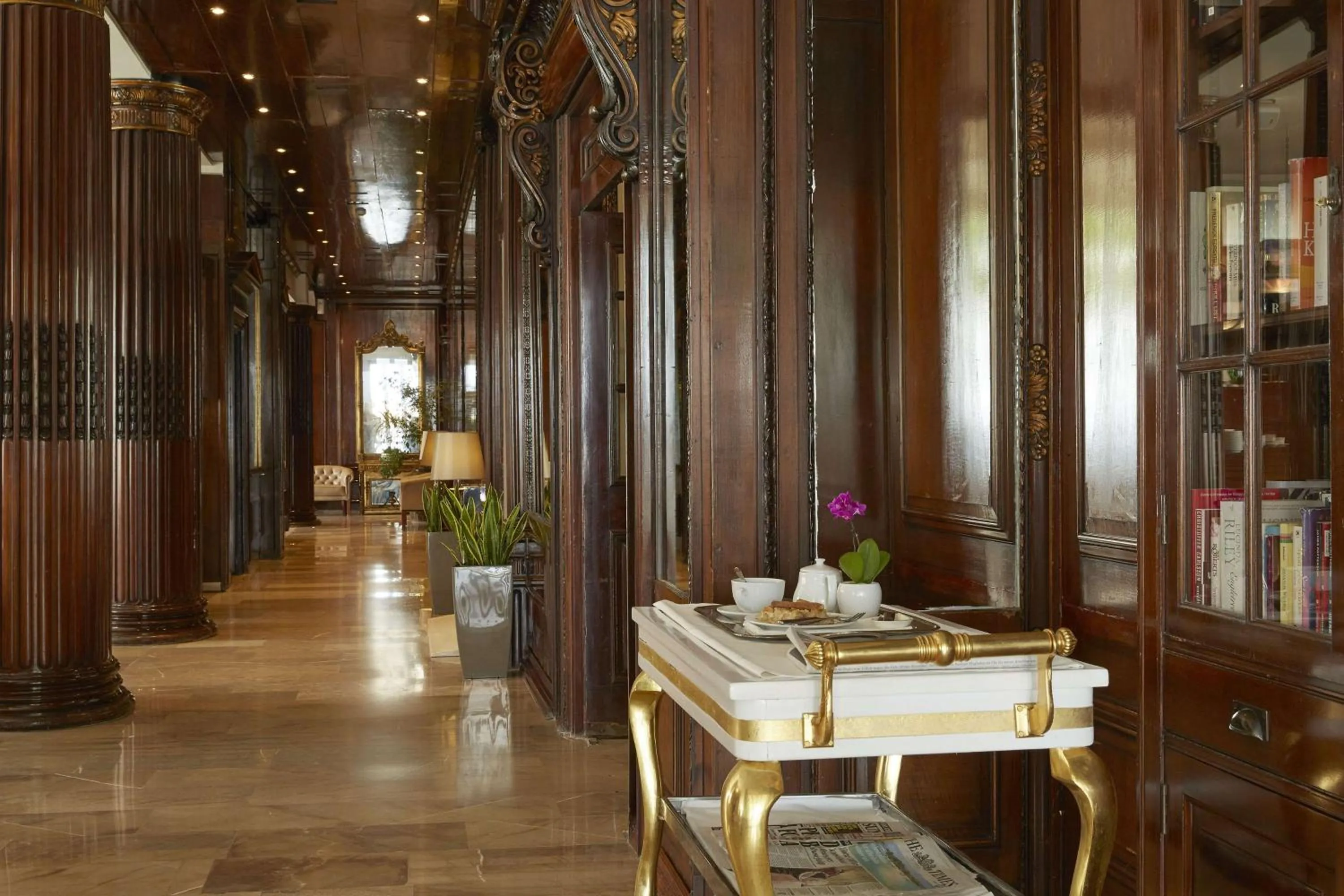 Lounge or bar in Mon Repos Palace - Adults Only