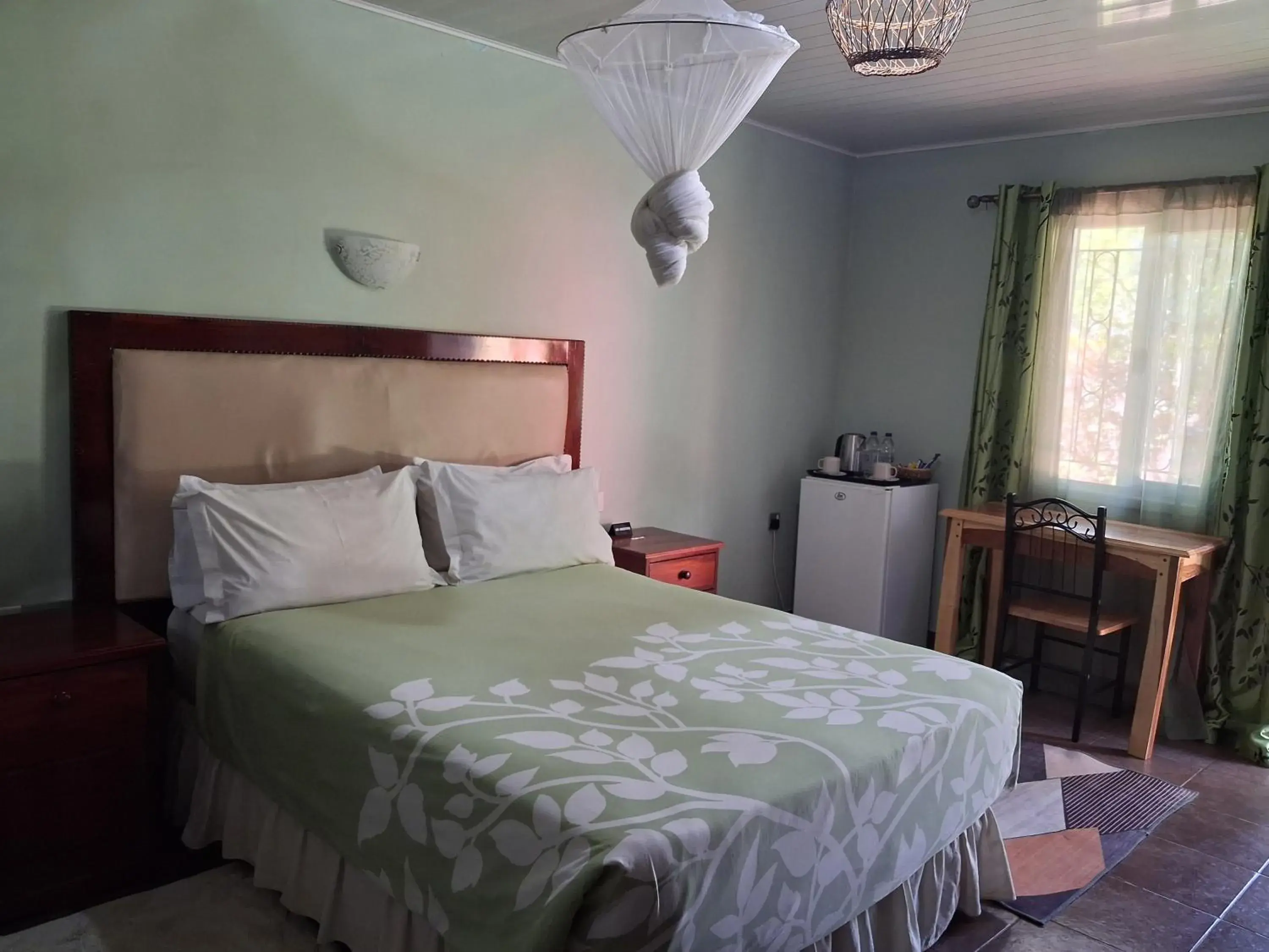 Double Room in Gloria's Bed and Breakfast Double Room in Gloria's Bed and Breakfast