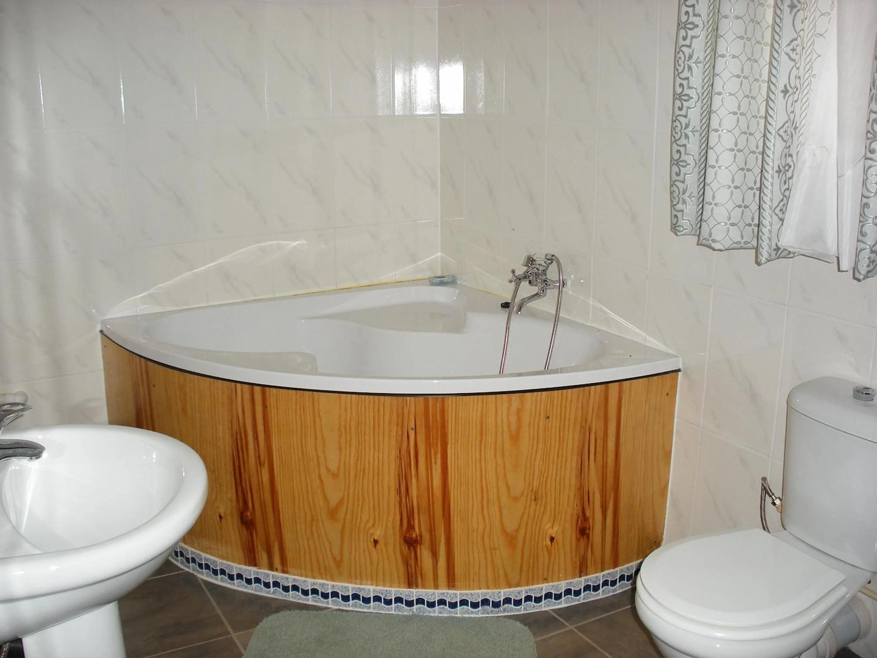 Bathroom in Gloria's Bed and Breakfast