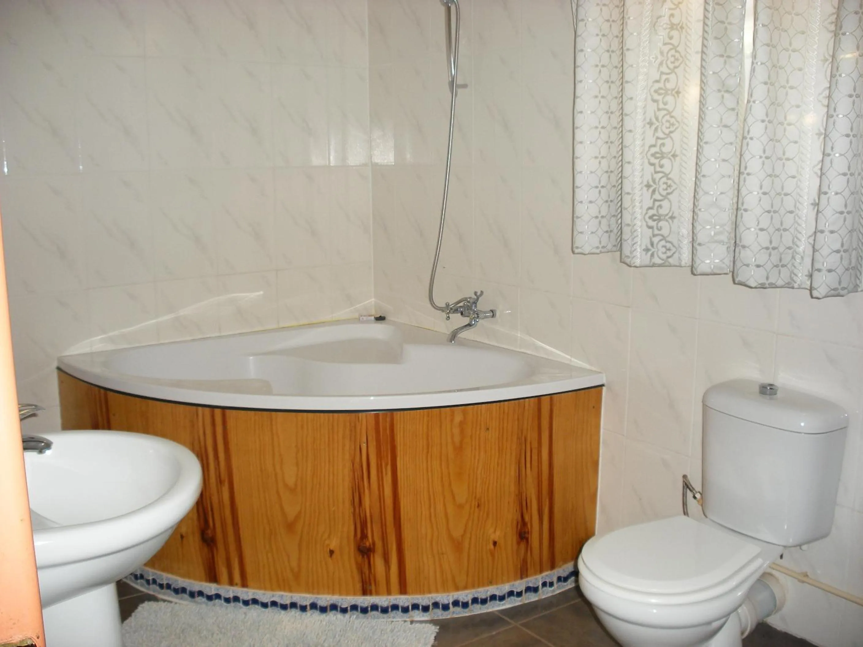 Bathroom in Gloria's Bed and Breakfast