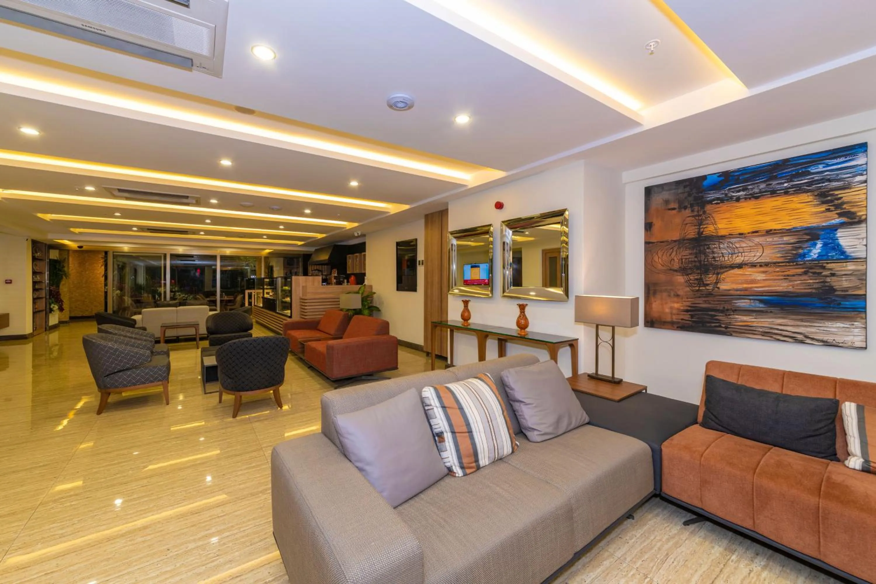 Lobby or reception in 38 Hotel