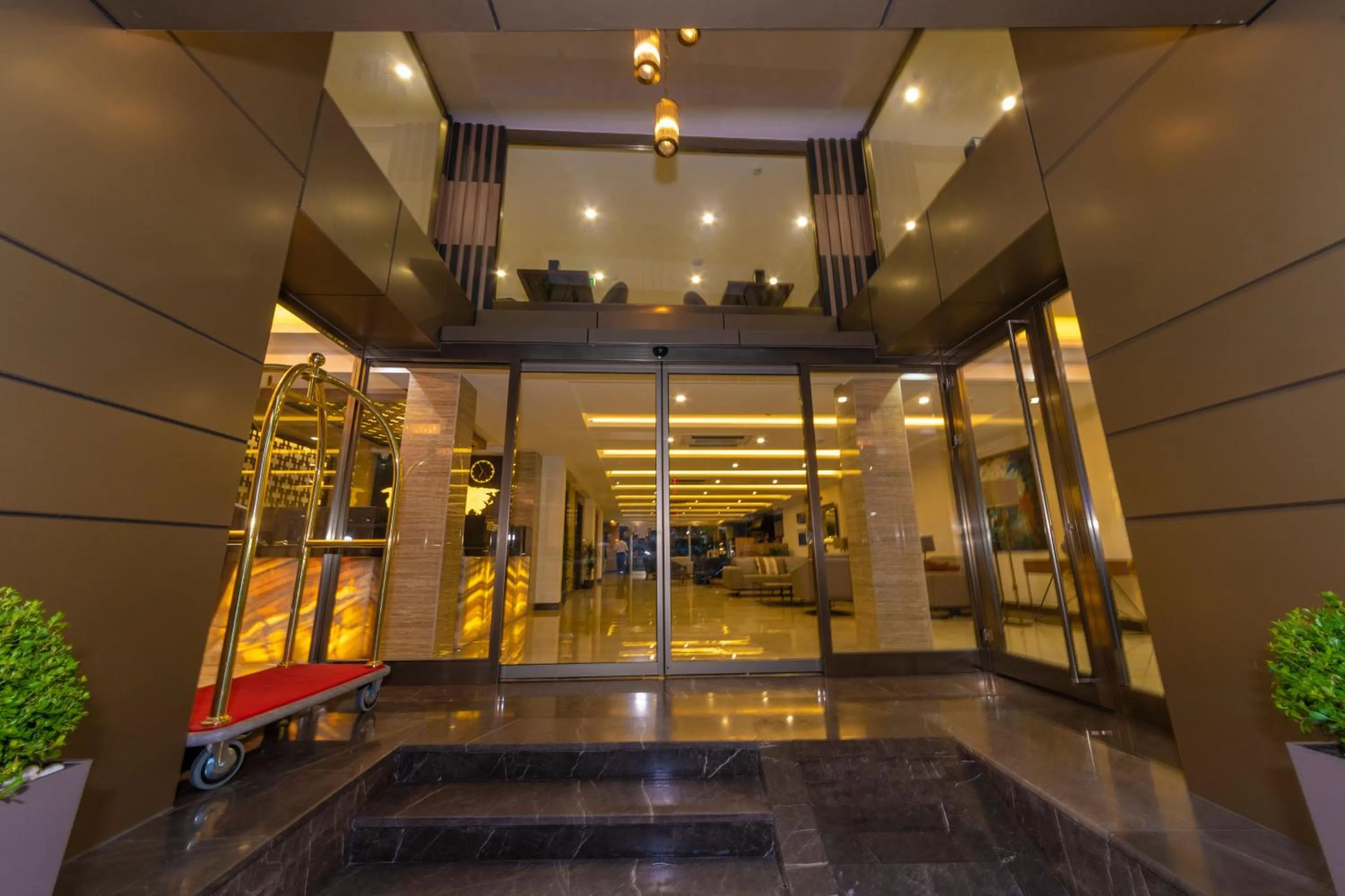 Facade/entrance in 38 Hotel