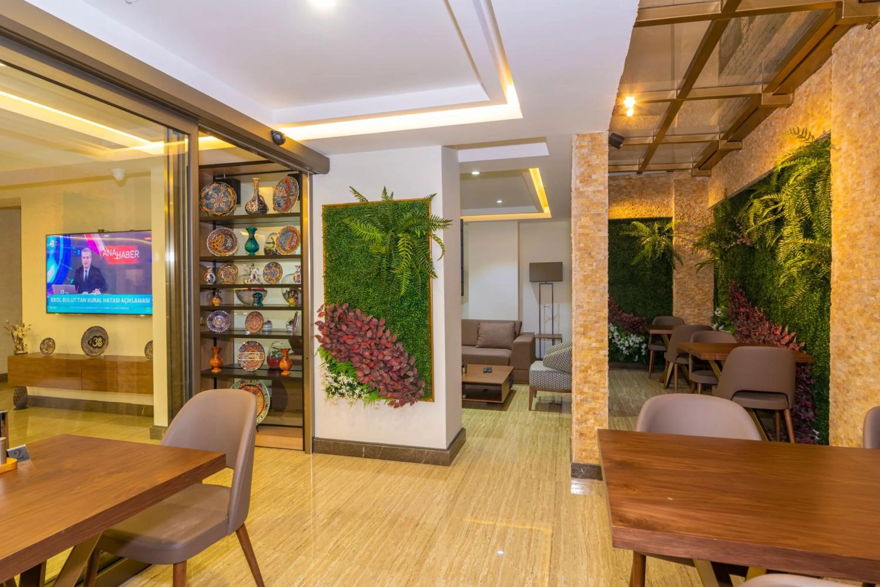 On-site shops in 38 Hotel