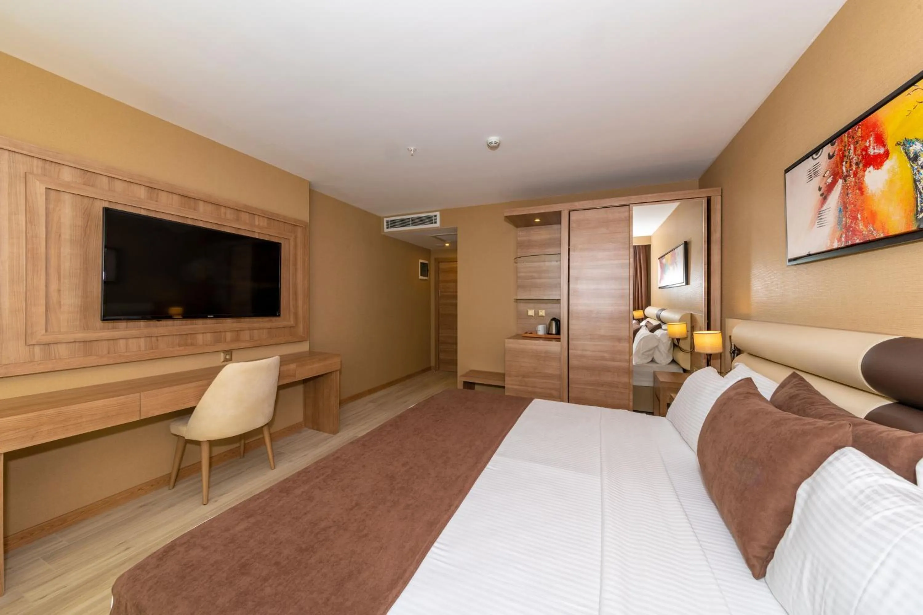 TV and multimedia, Bed in 38 Hotel