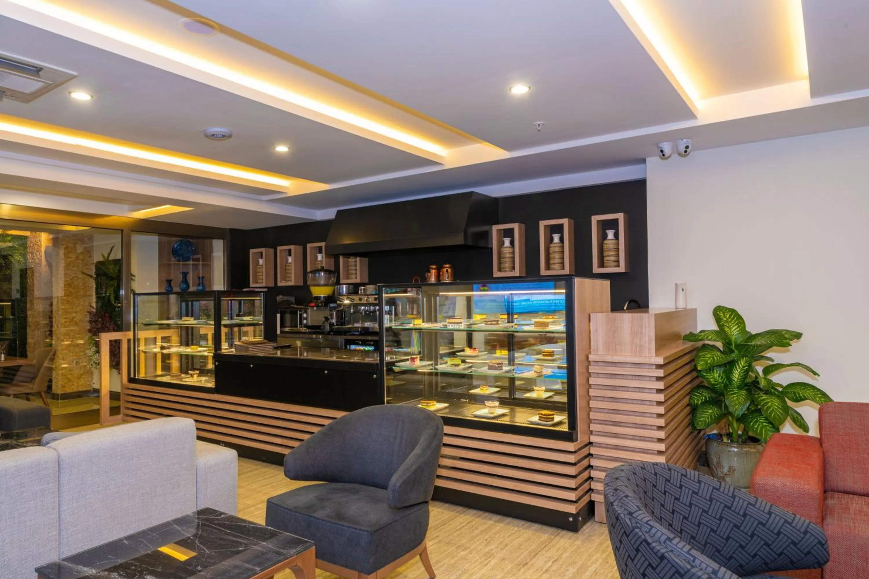 Lobby or reception in 38 Hotel