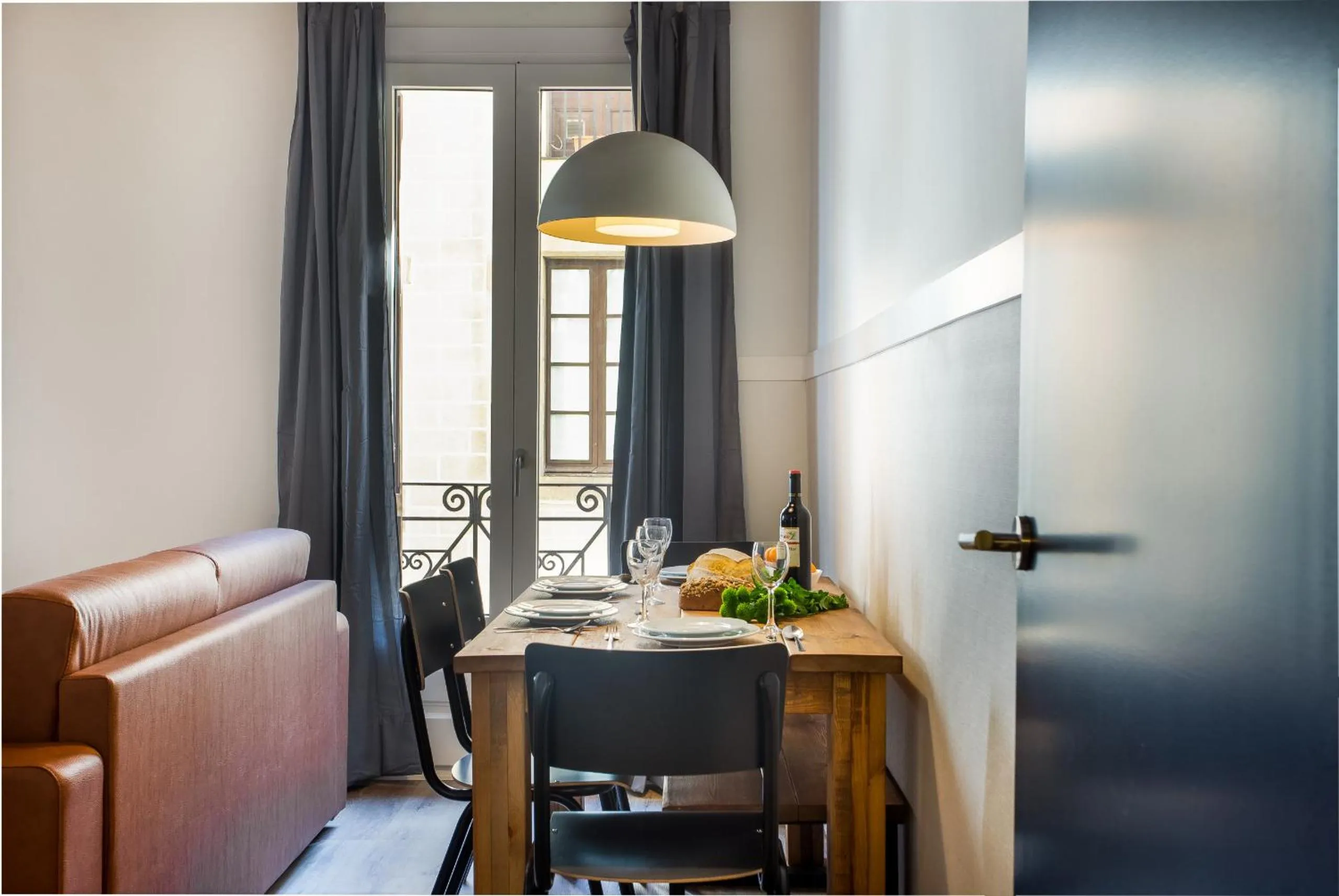 Communal lounge/ TV room in Ola Living Music