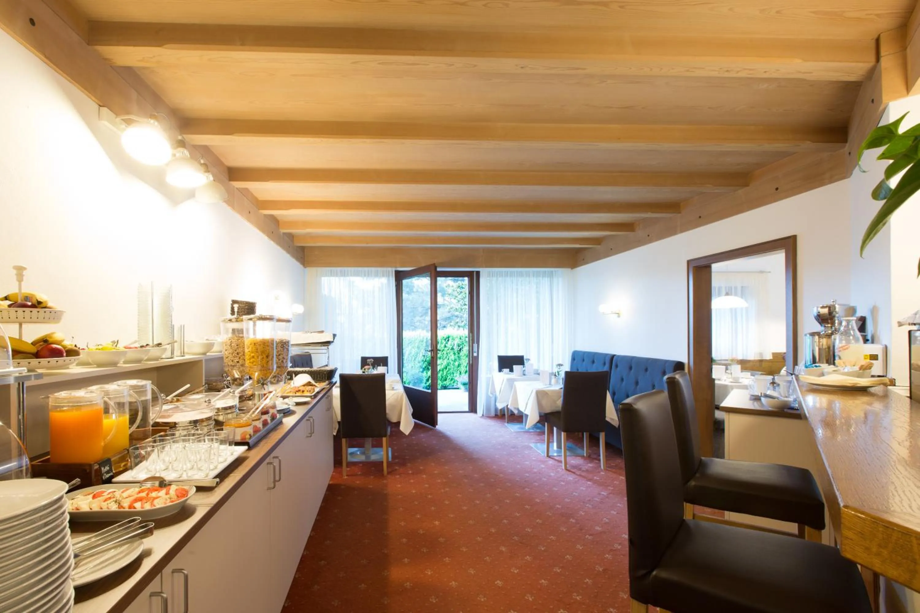 Buffet breakfast in Pension Sankt Urban