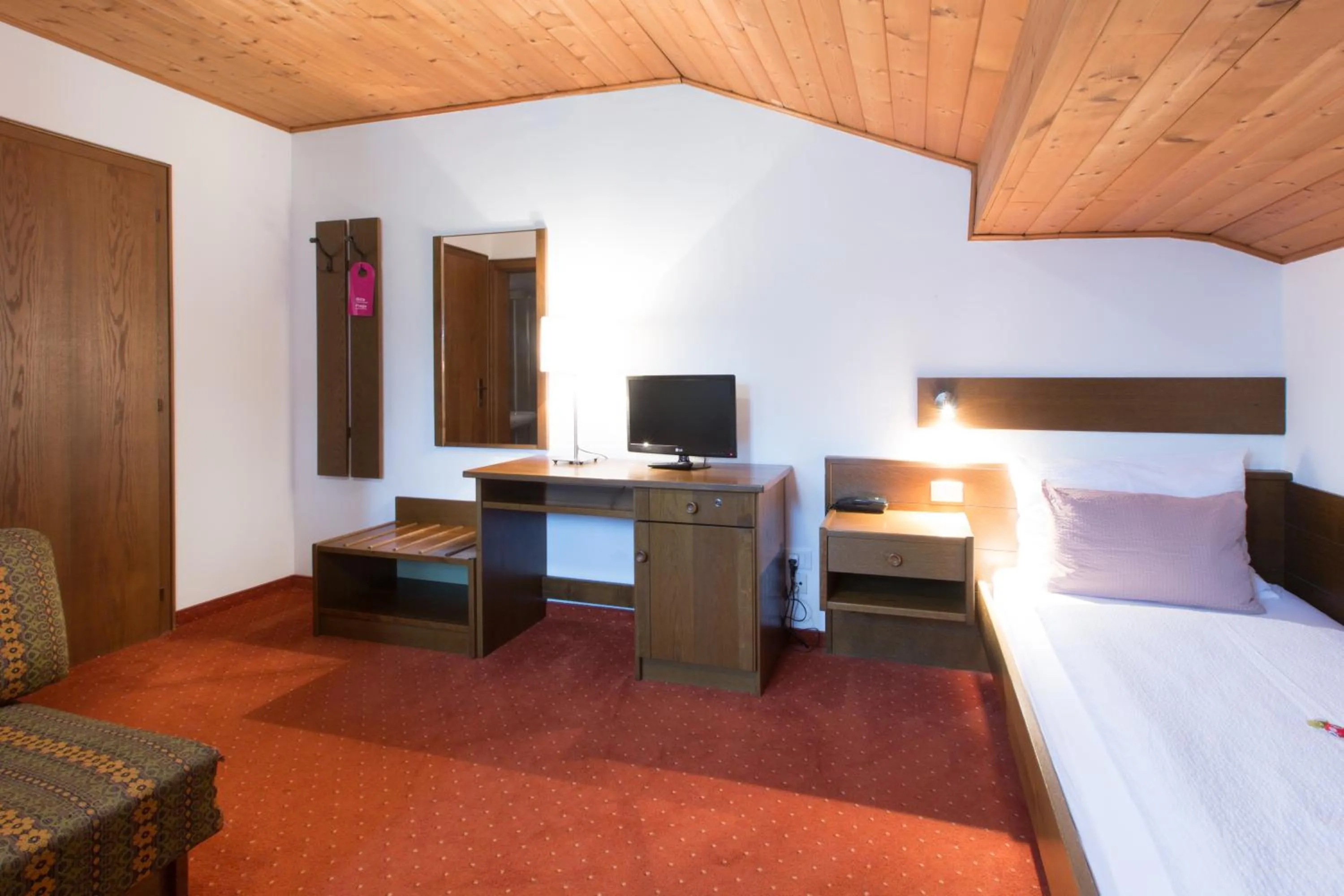 Photo of the whole room, Bed in Pension Sankt Urban