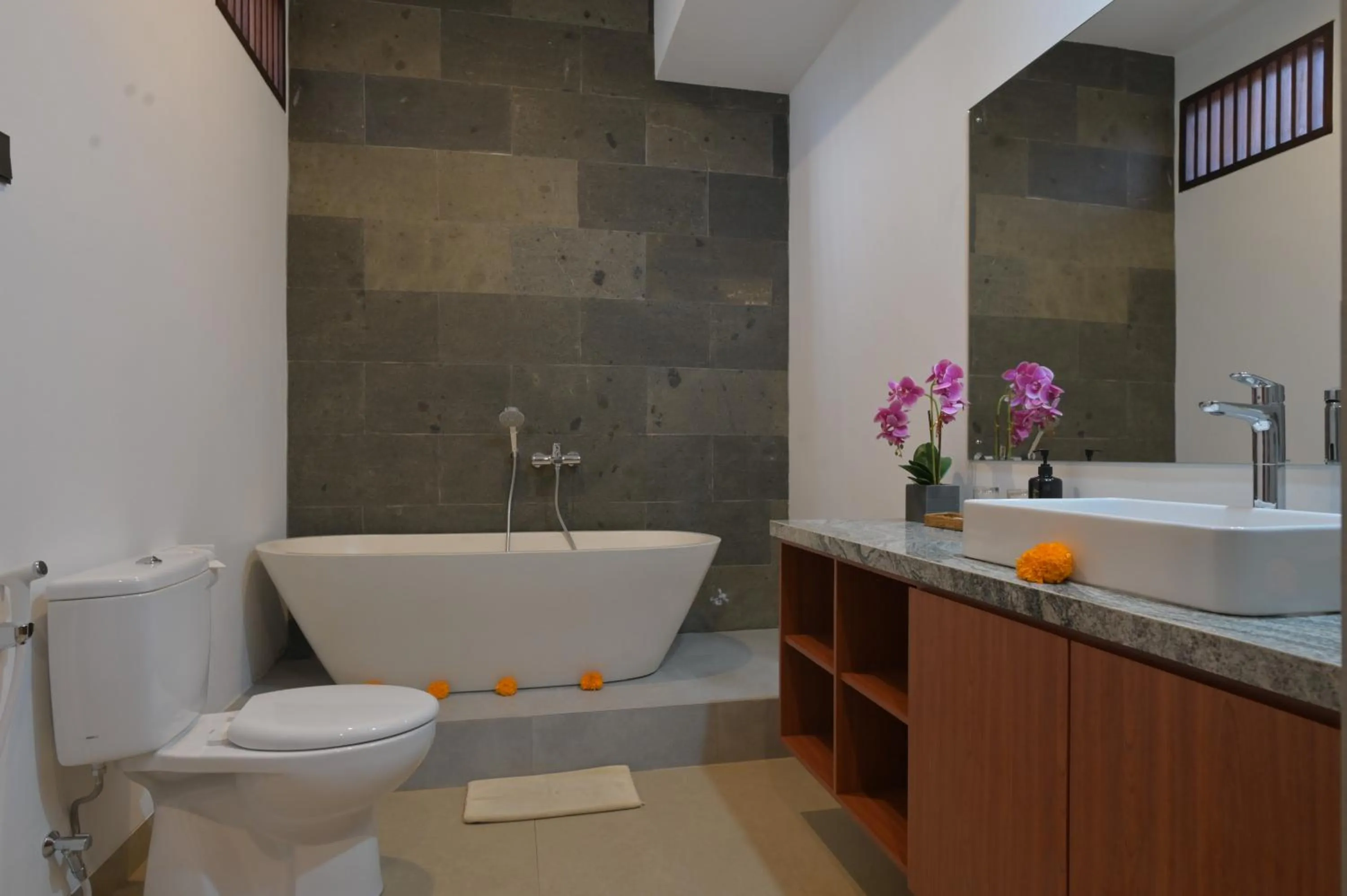 Bathroom in Pondok Naya Ubud