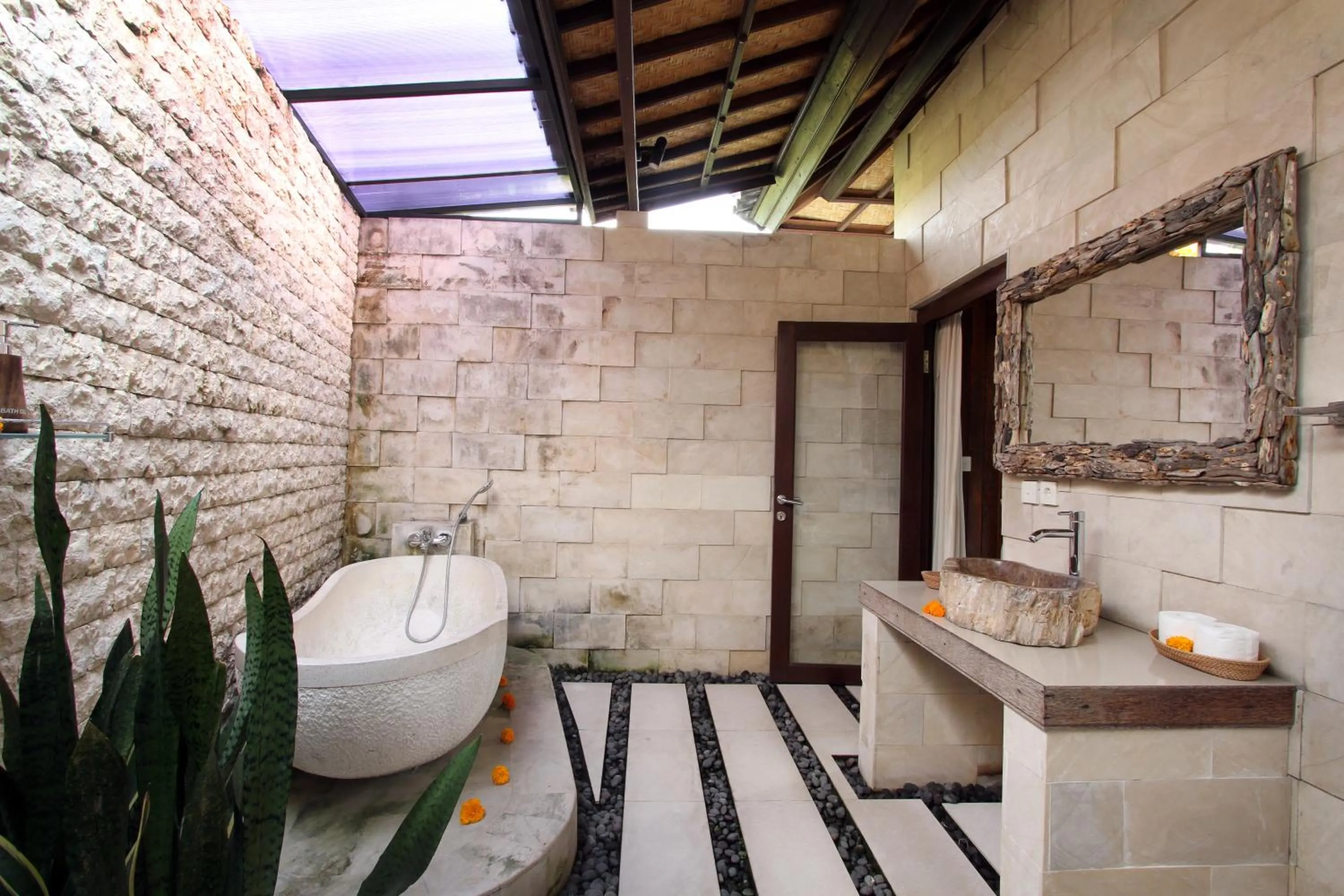 Bathroom in Pondok Naya Ubud