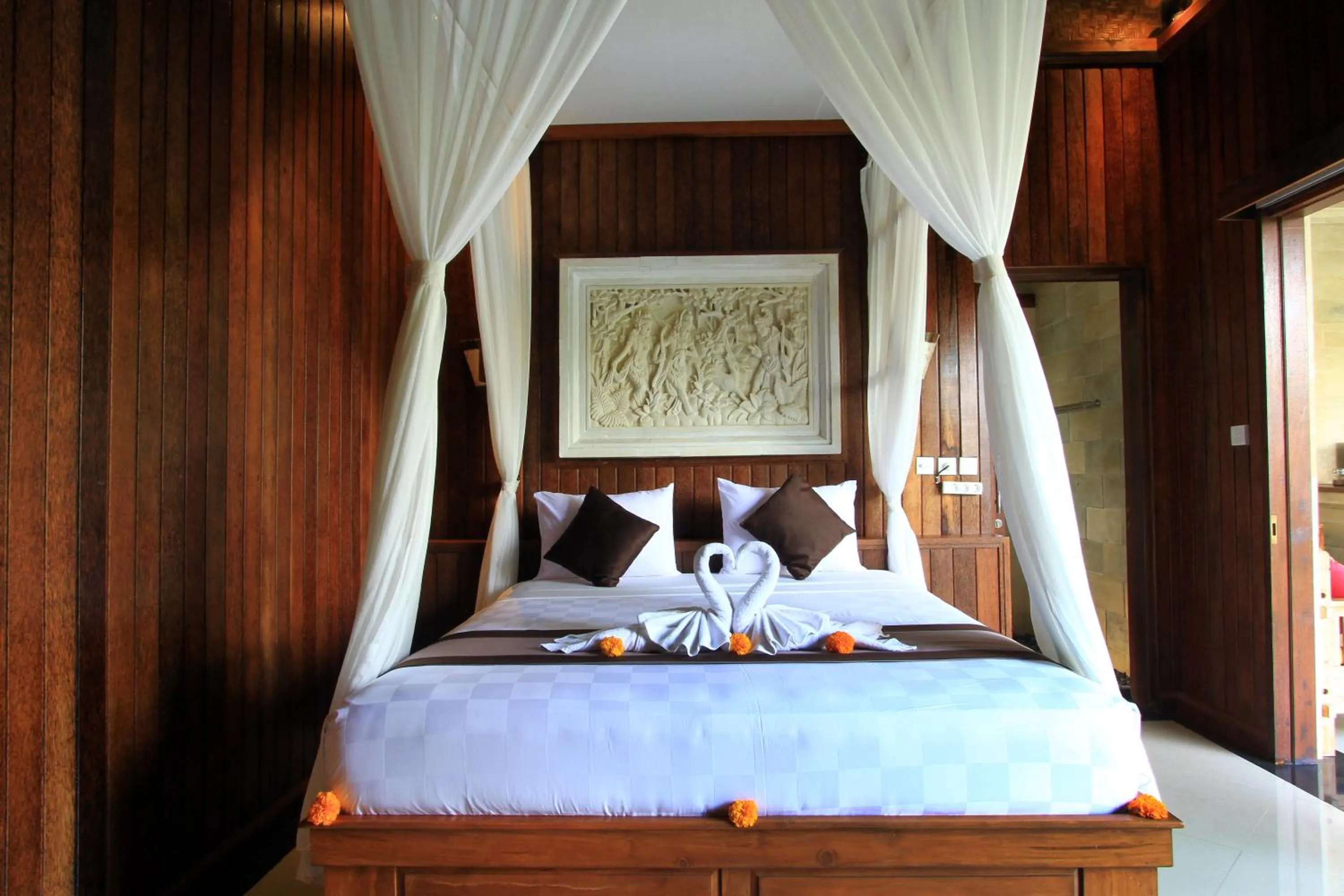Photo of the whole room, Bed in Pondok Naya Ubud
