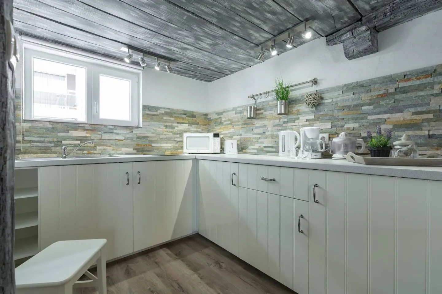 Kitchen or kitchenette in Cannes croisette