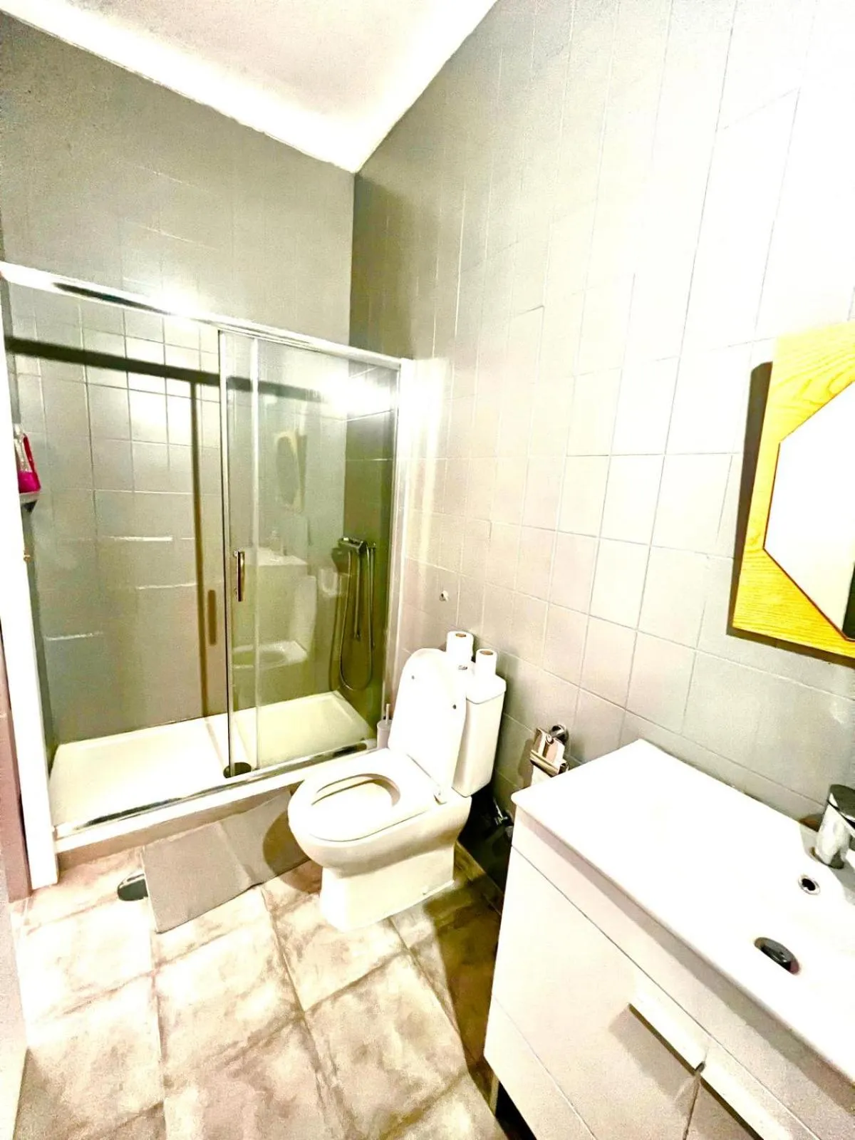 SwissPorto Guest House