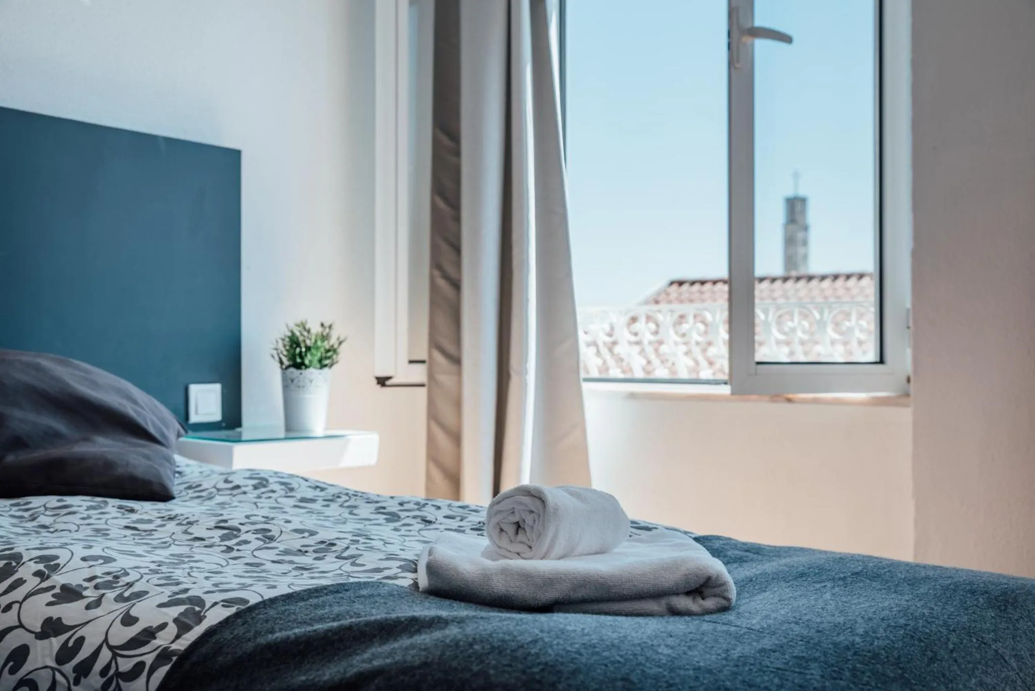 SwissPorto Guest House