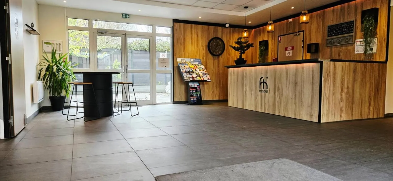 Lobby or reception in Fasthotel Dunkerque