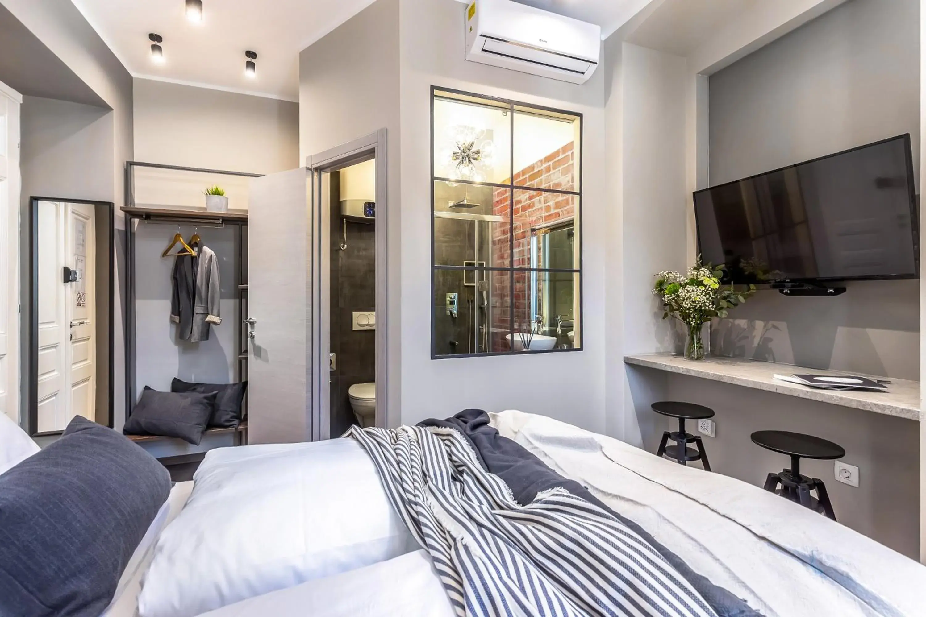 Bed in Deluxe Ploech Bed in Deluxe Ploech