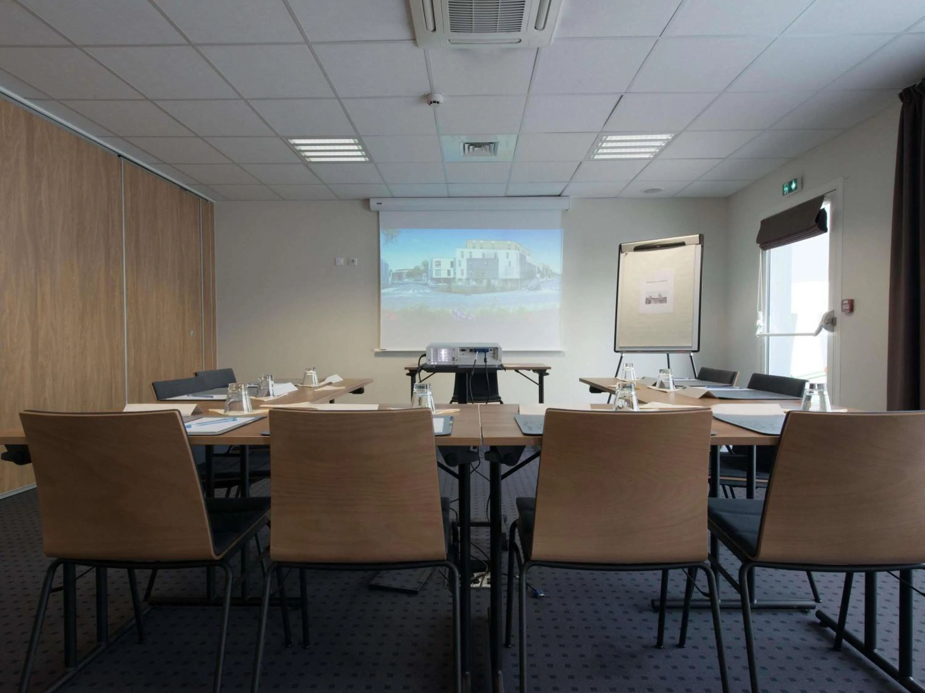 Meeting/conference room in Hôtel Confort La Rochelle Centre les Minimes