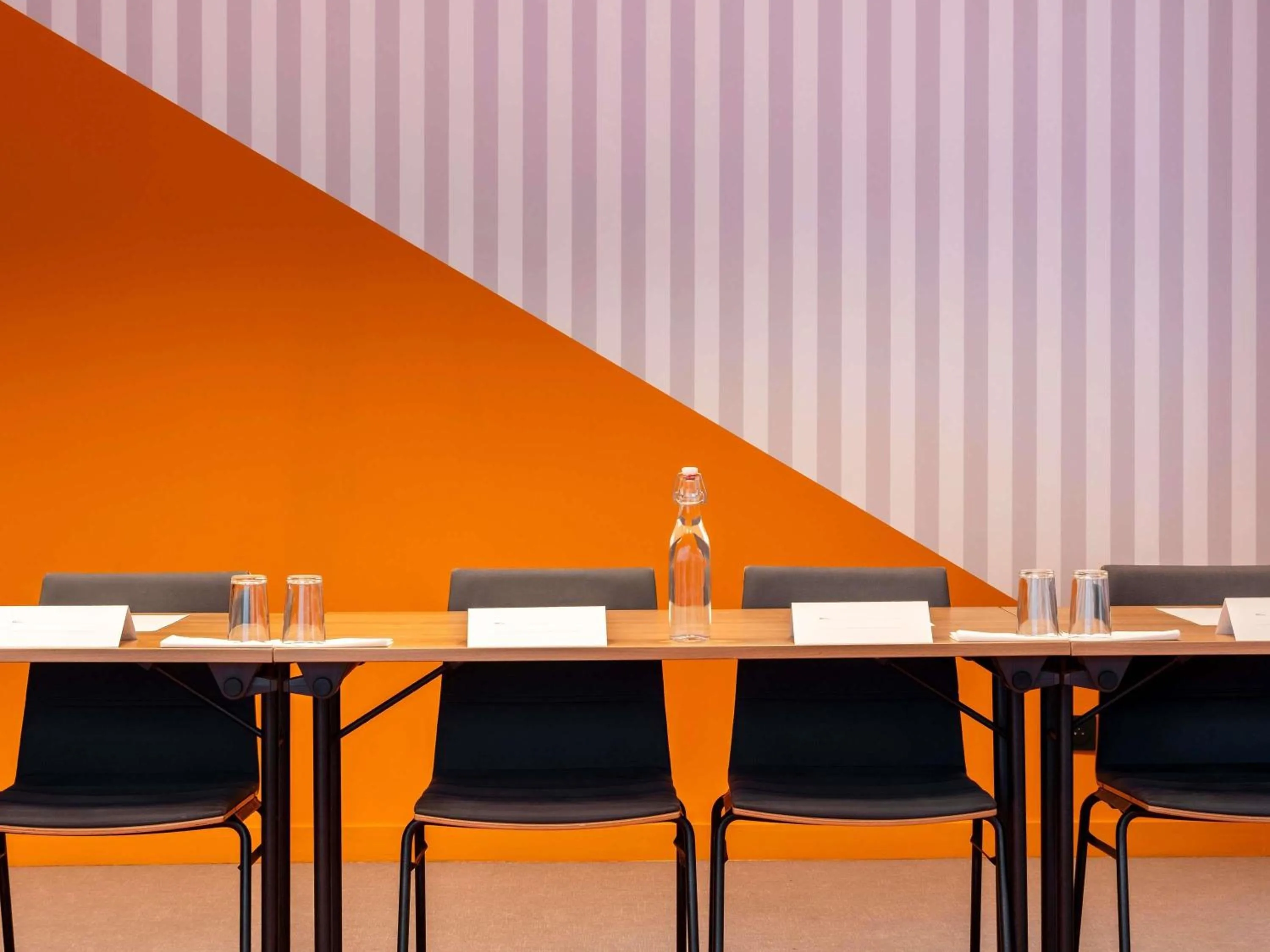 Meeting/conference room in ibis Styles La Rochelle Centre les Minimes