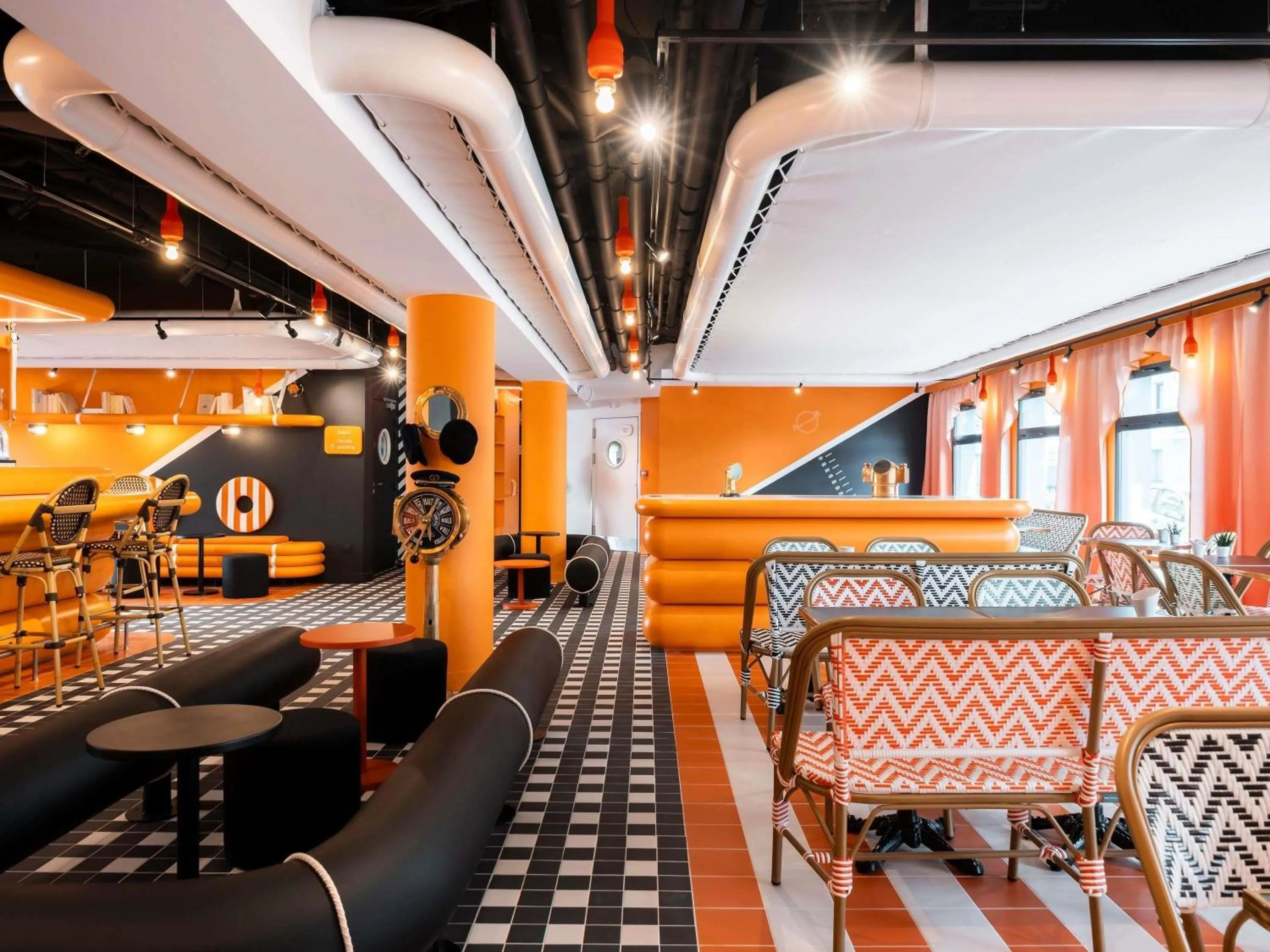 Breakfast in ibis Styles La Rochelle Centre les Minimes