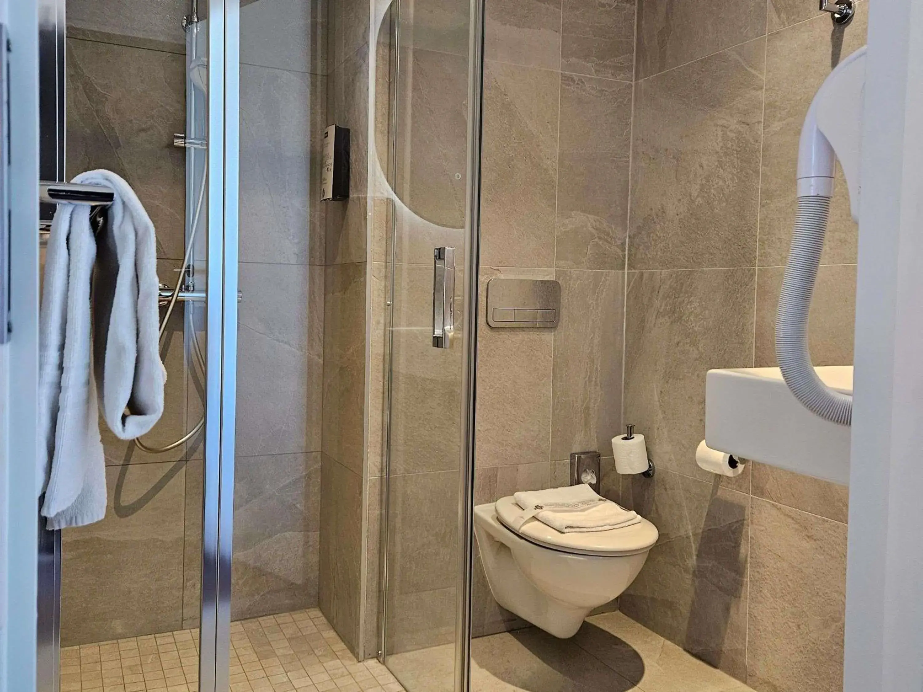 Bedroom in ibis Styles La Rochelle Centre les Minimes Bedroom in ibis Styles La Rochelle Centre les Minimes